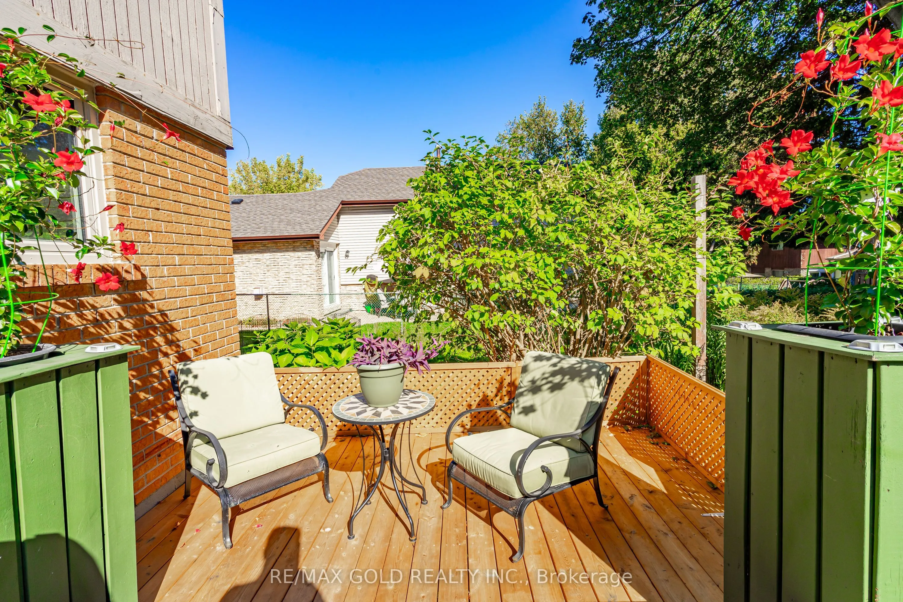 74 Lorraine Crescent