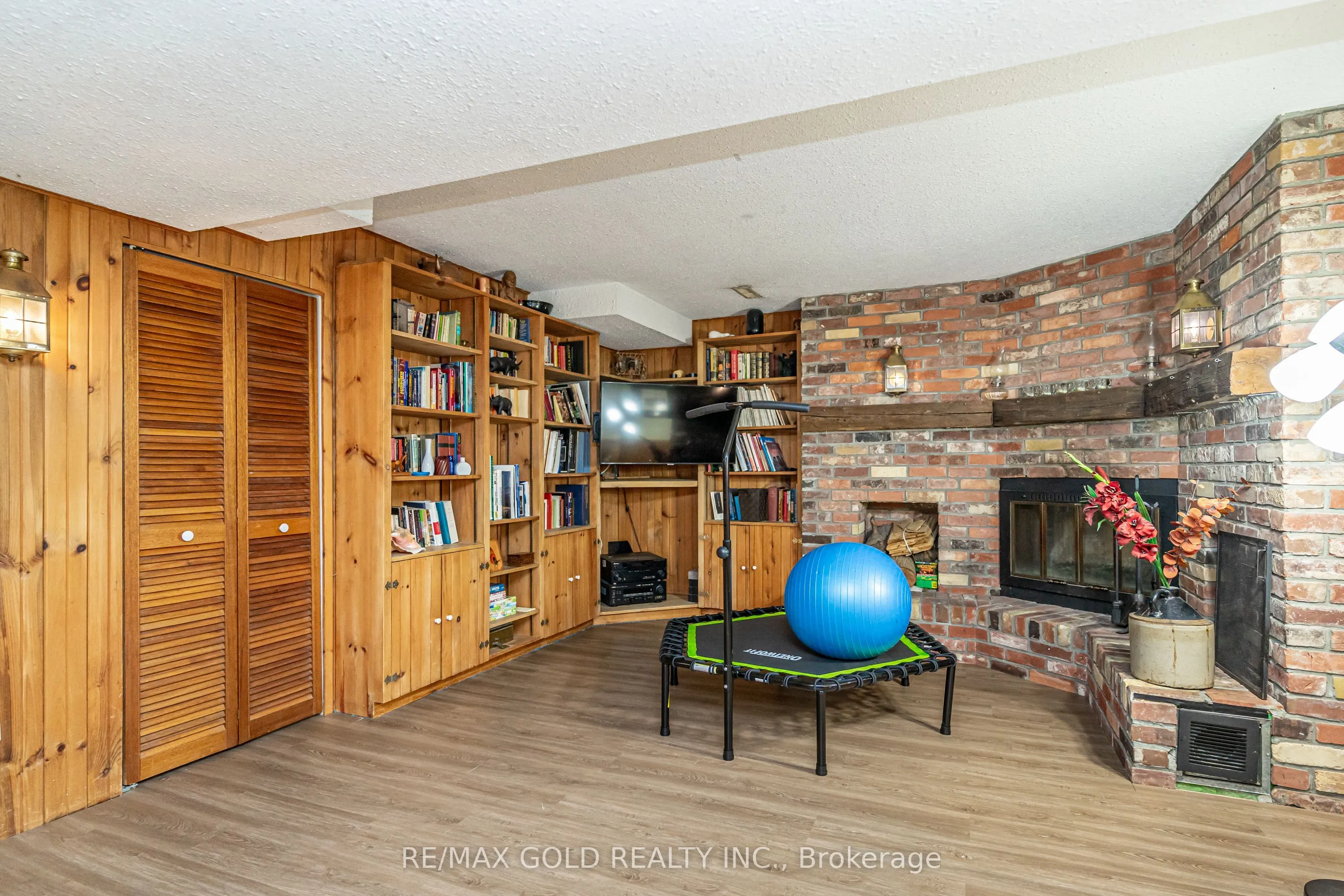 74 Lorraine Crescent