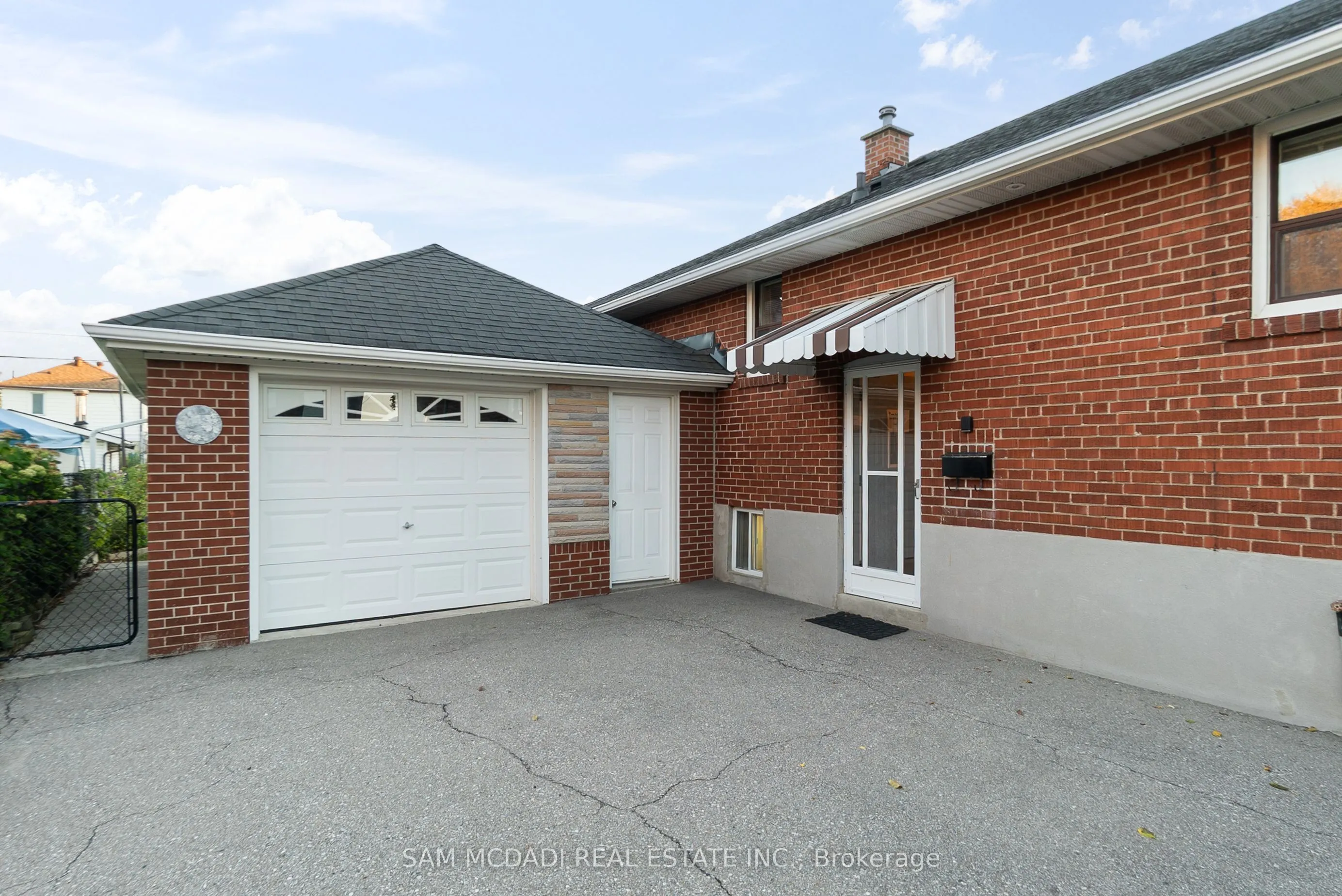 83 Evans Avenue