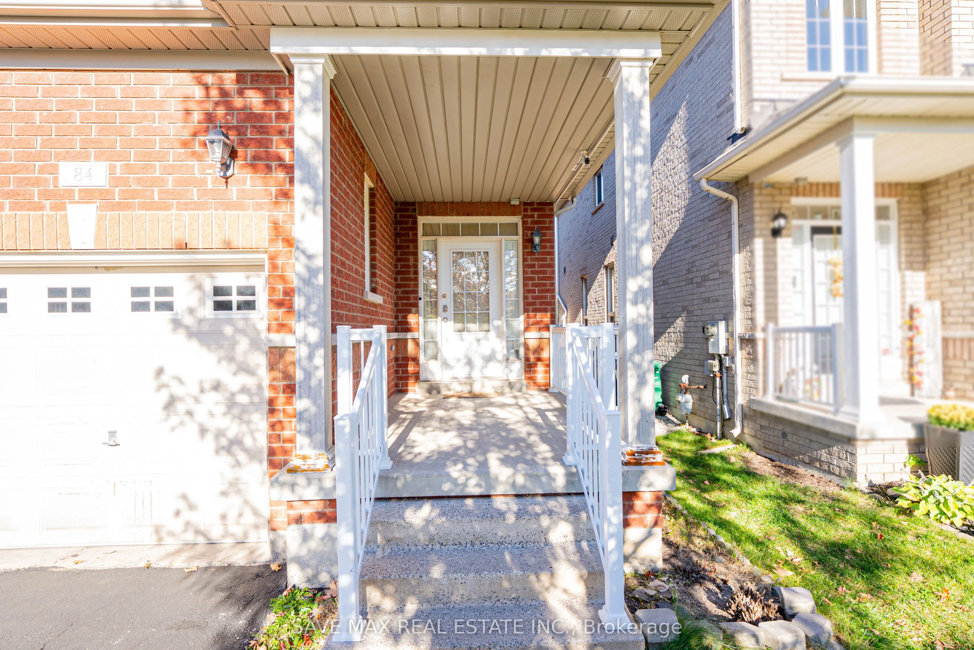 84 Rocky Point Crescent