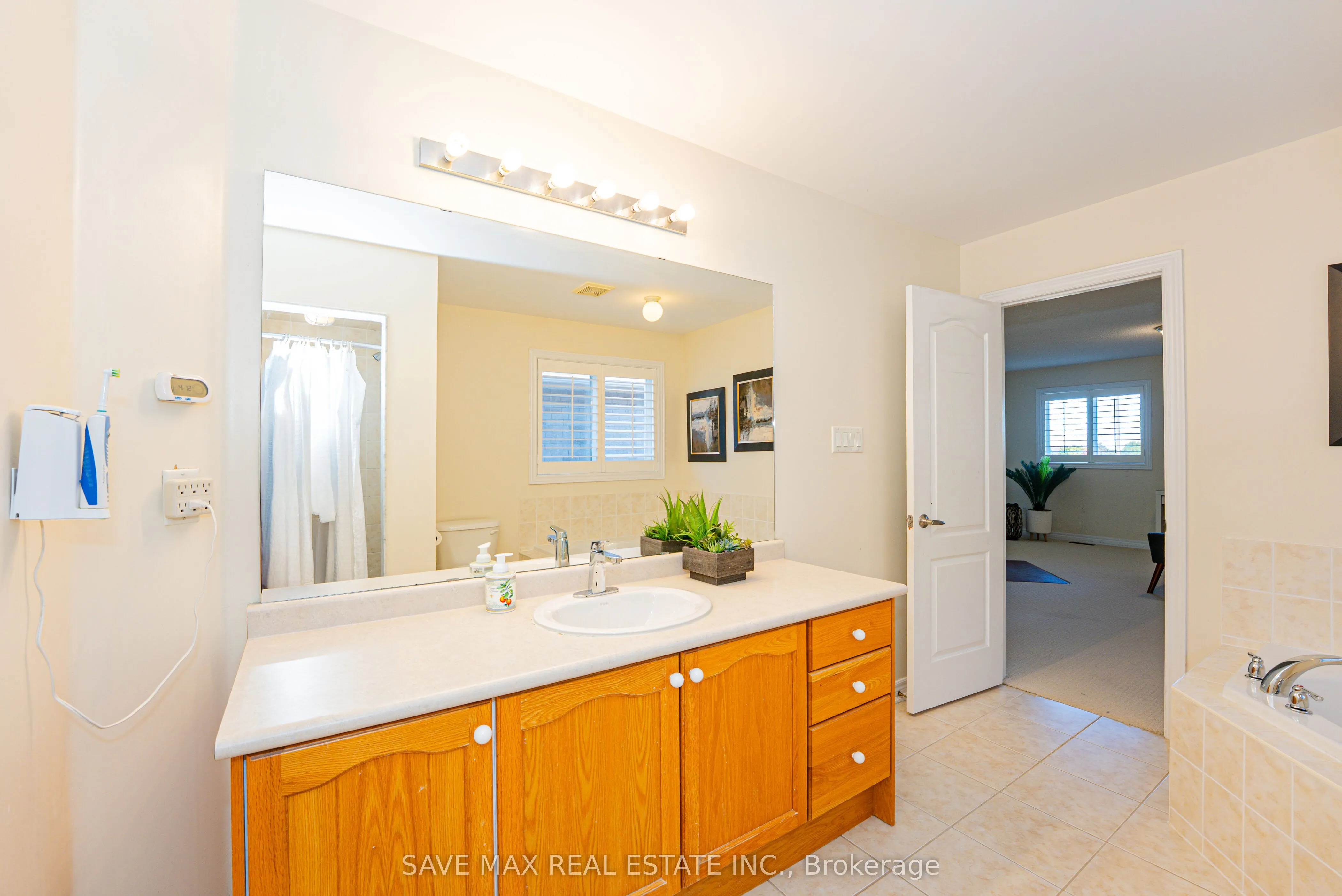 84 Rocky Point Crescent