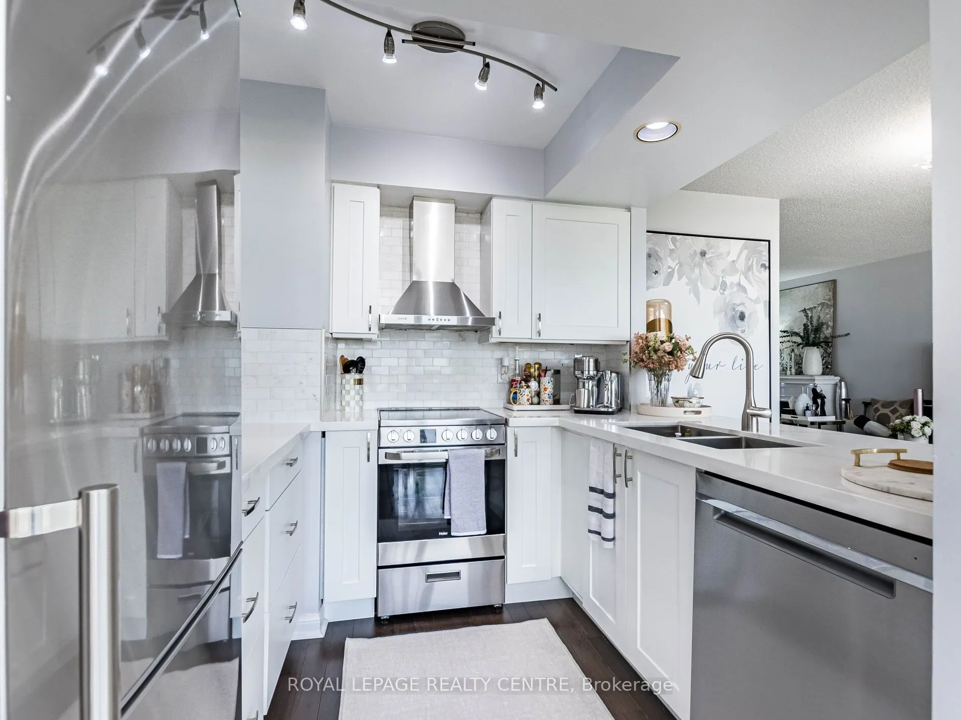 50 Eglinton Avenue W, #601