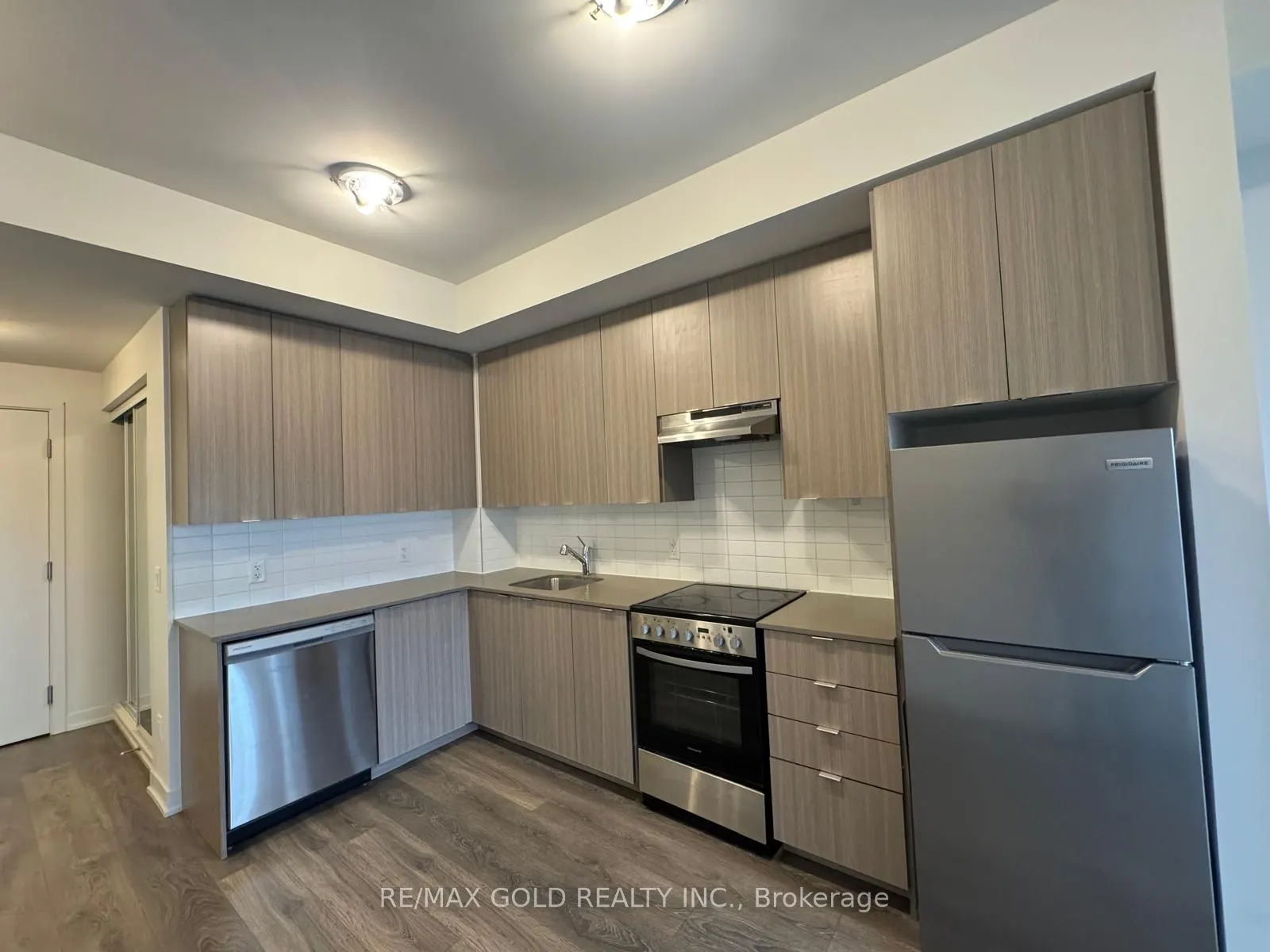58 Sky Harbour Drive, #206