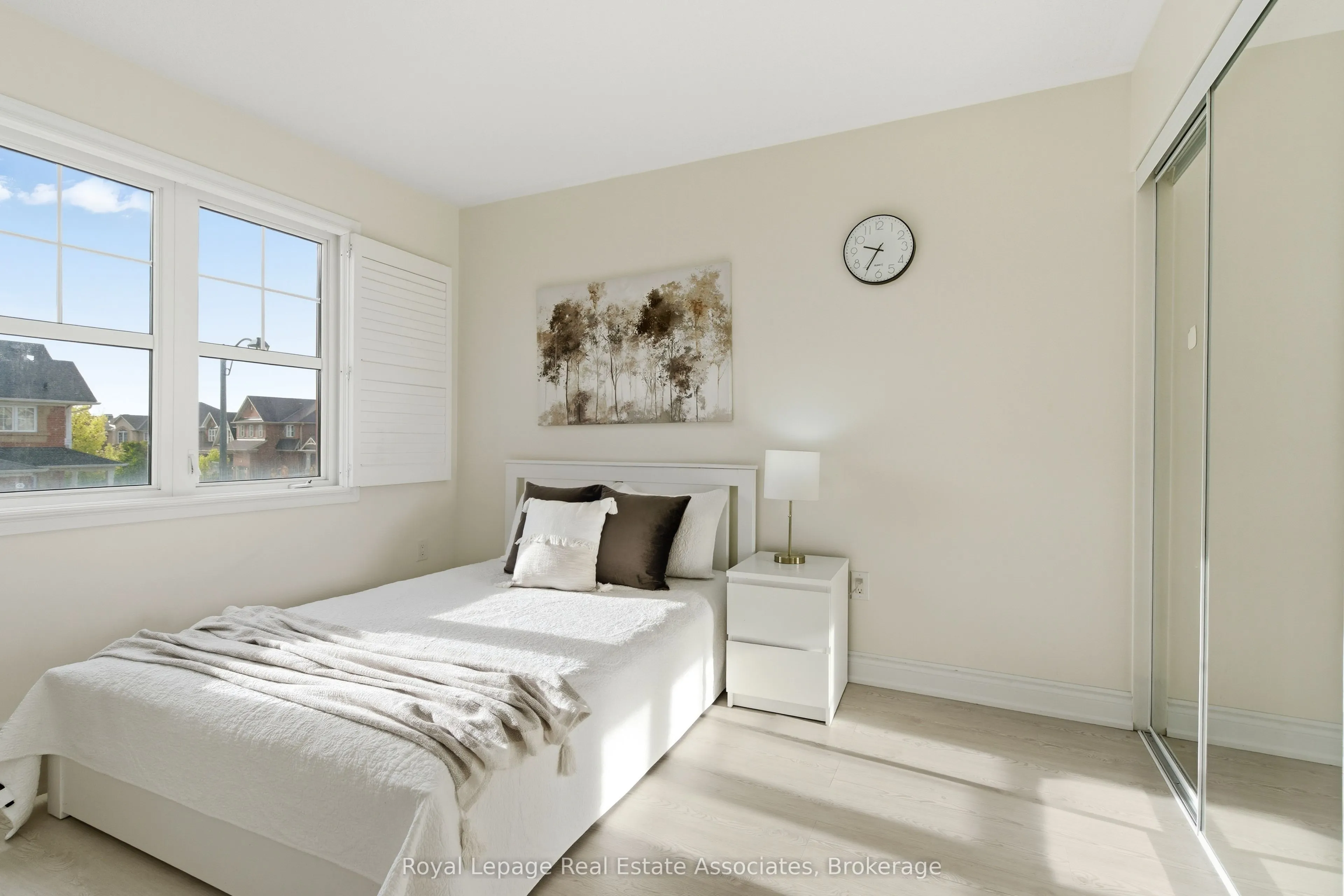 435 Pozbou Crescent