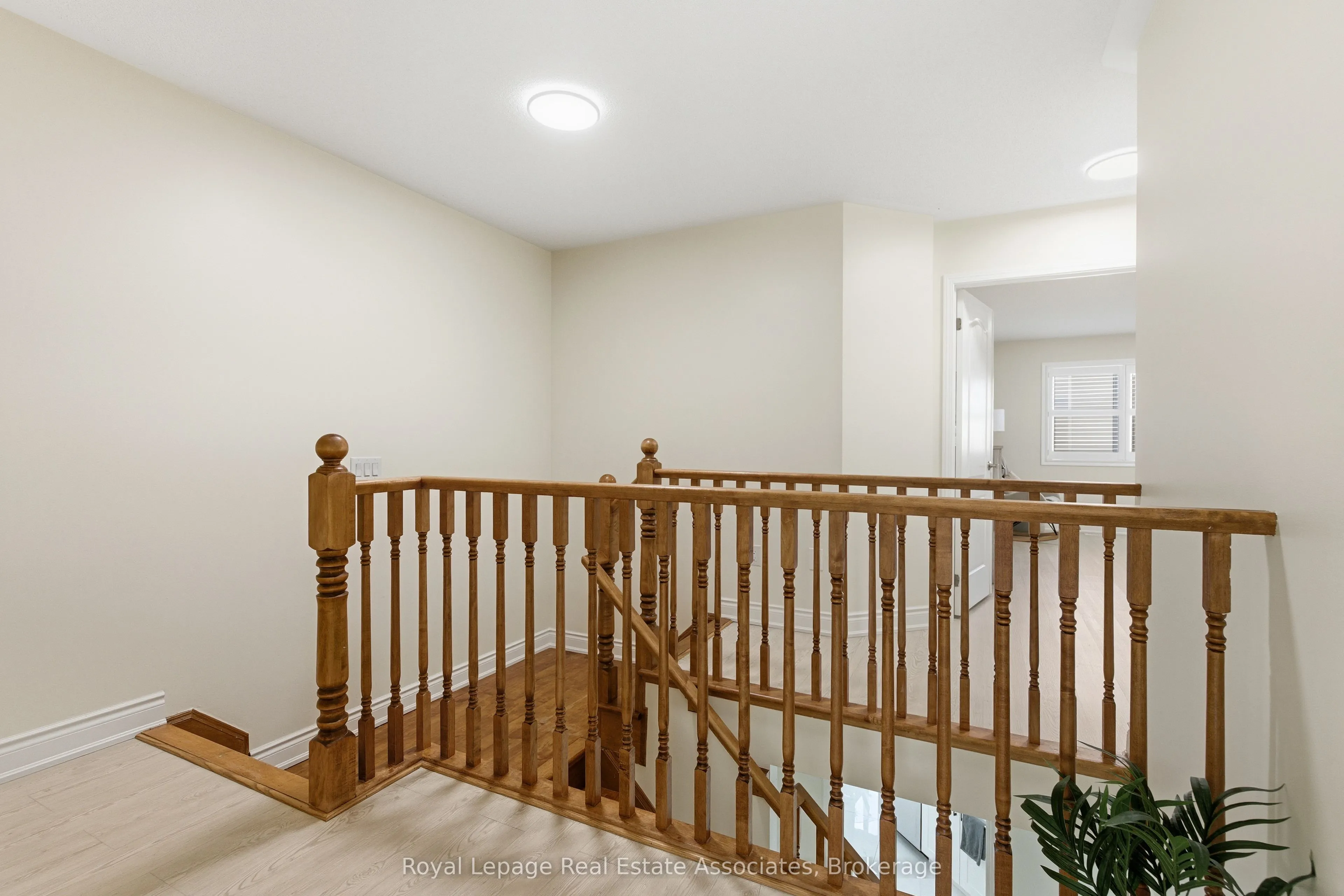 435 Pozbou Crescent