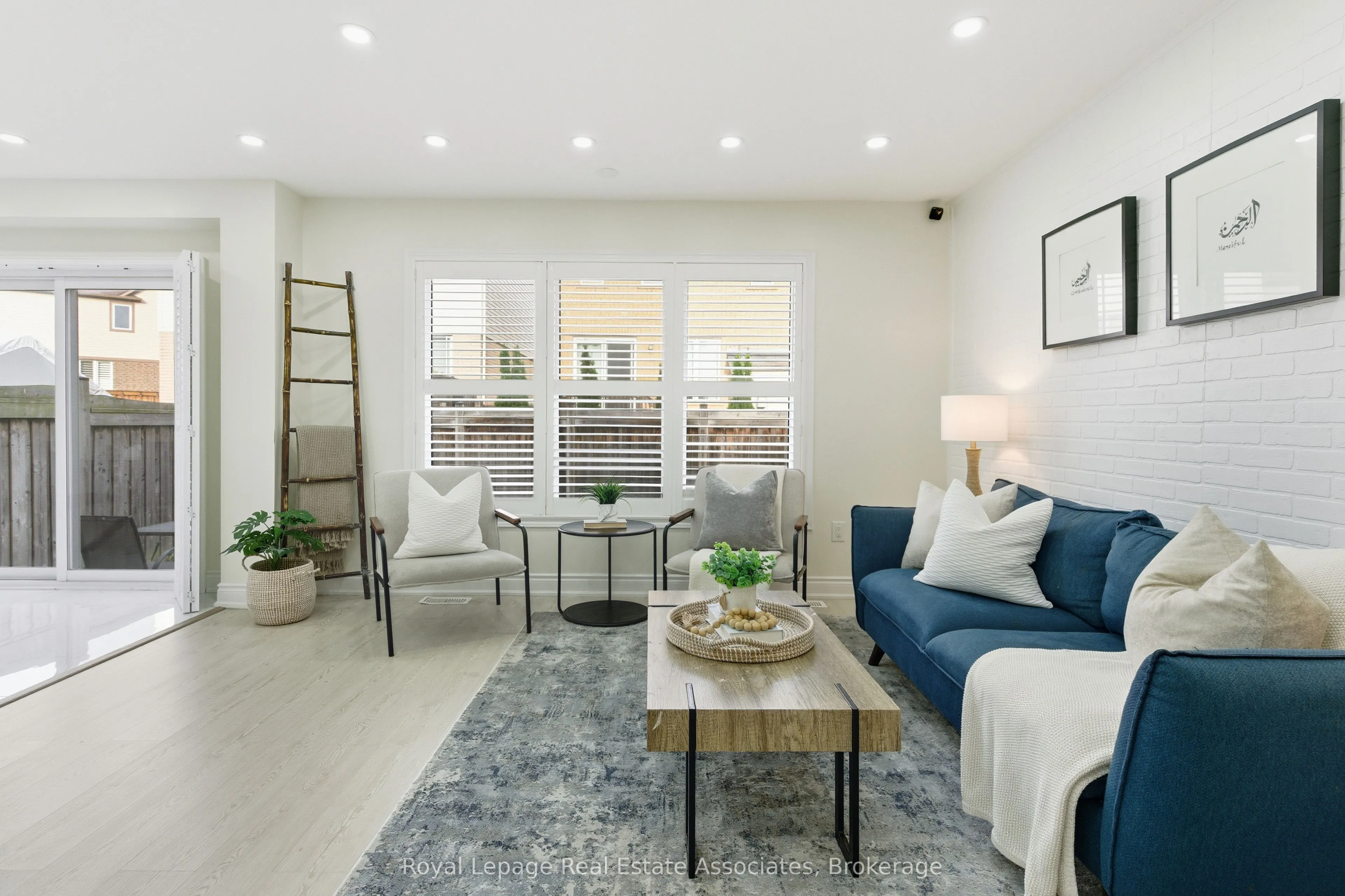 435 Pozbou Crescent