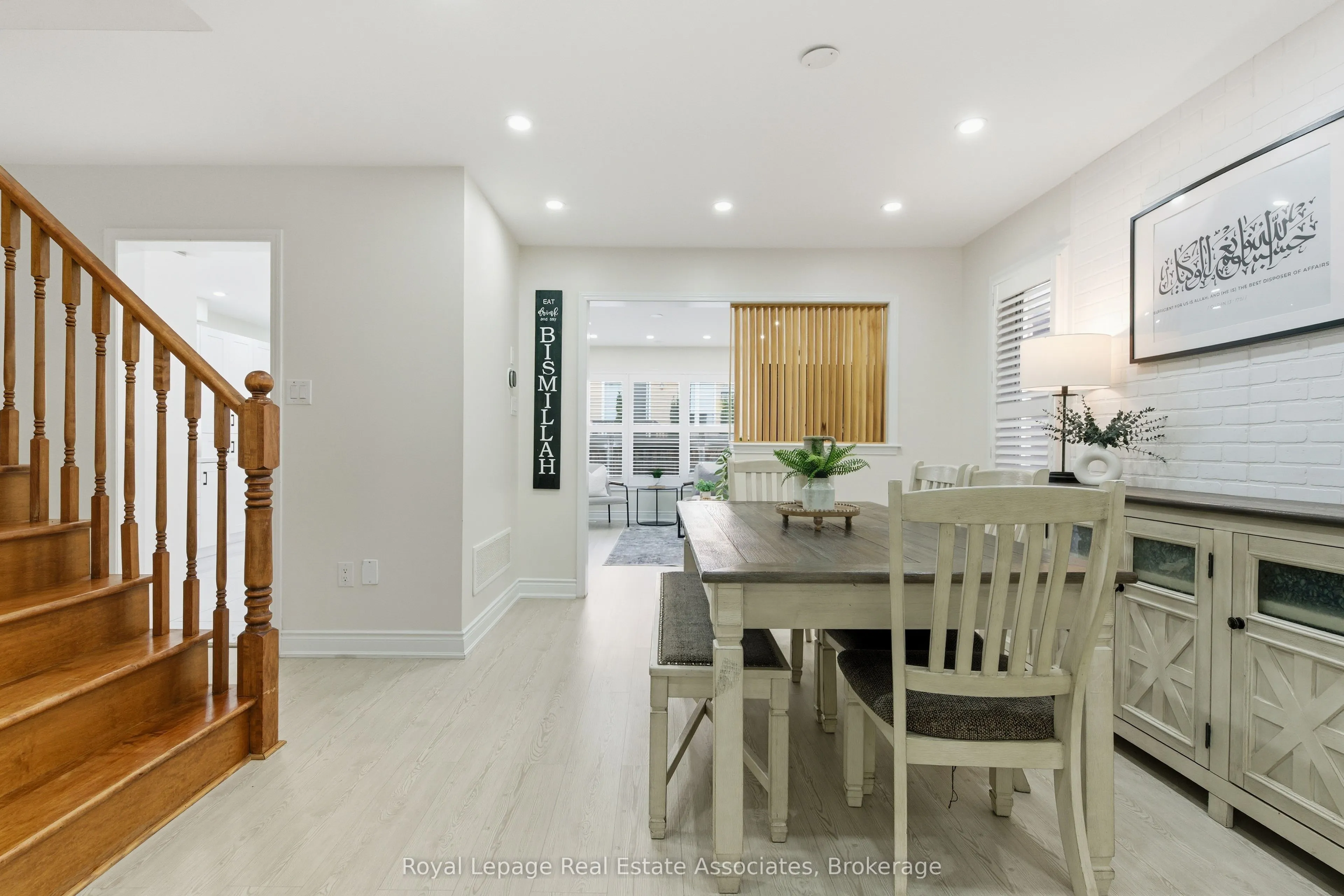 435 Pozbou Crescent