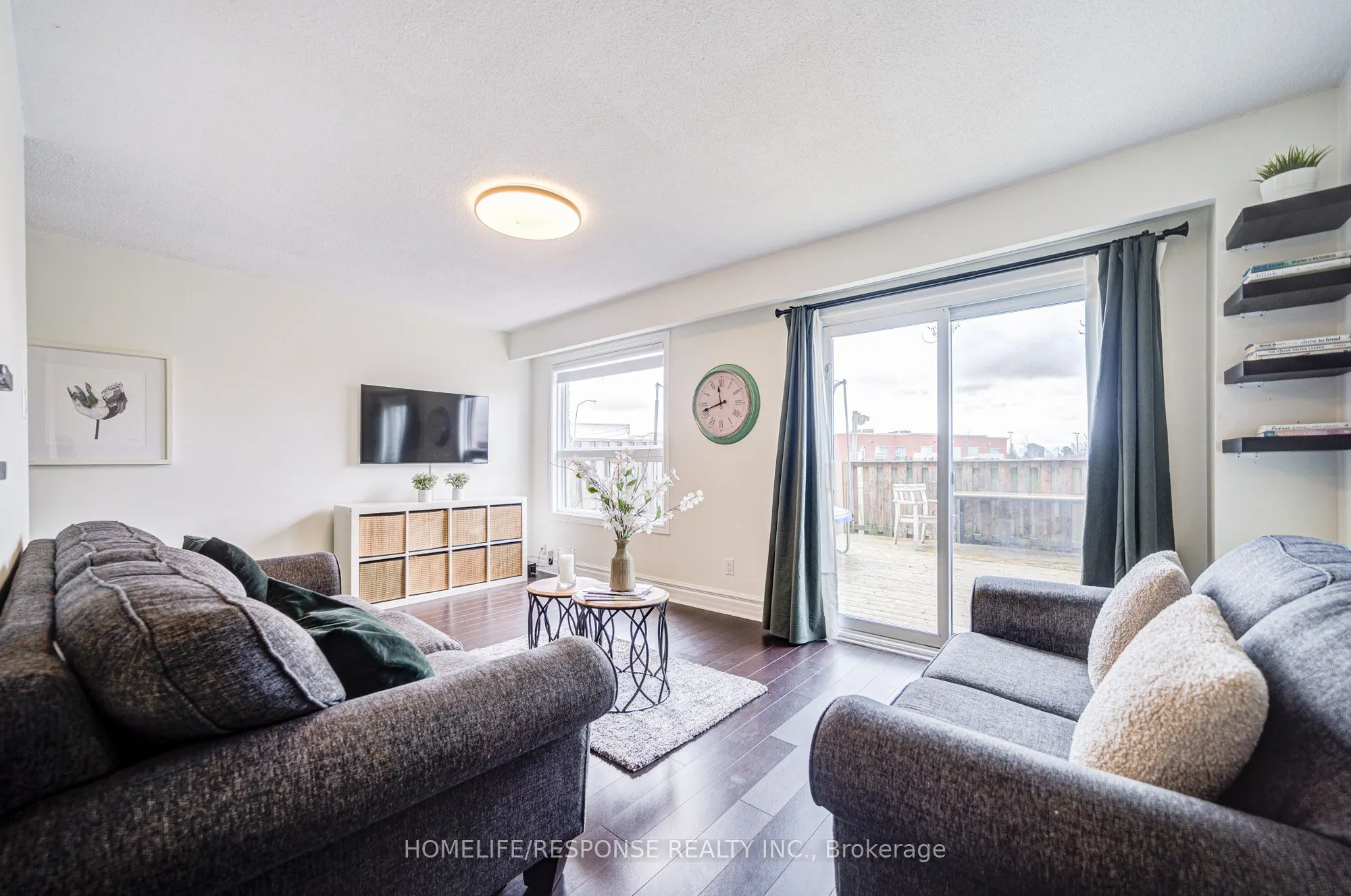 21 DAWSON Crescent, #21