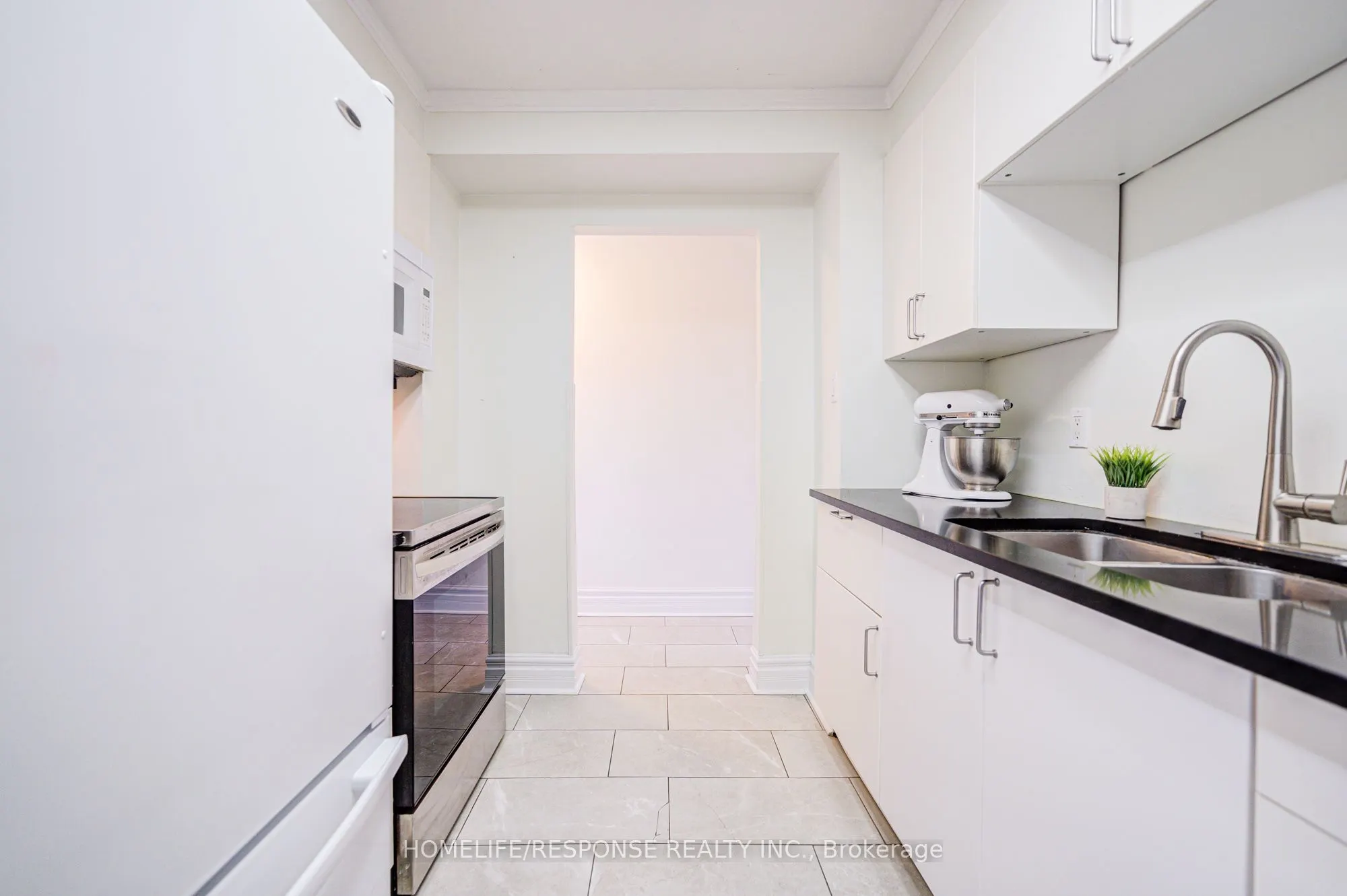21 DAWSON Crescent, #21