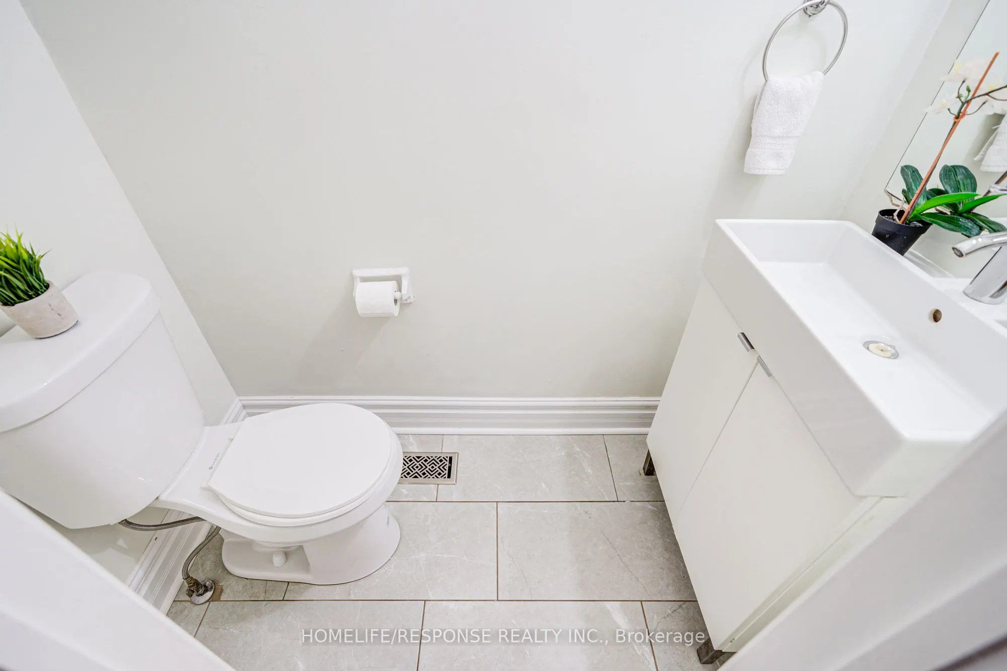 21 DAWSON Crescent, #21