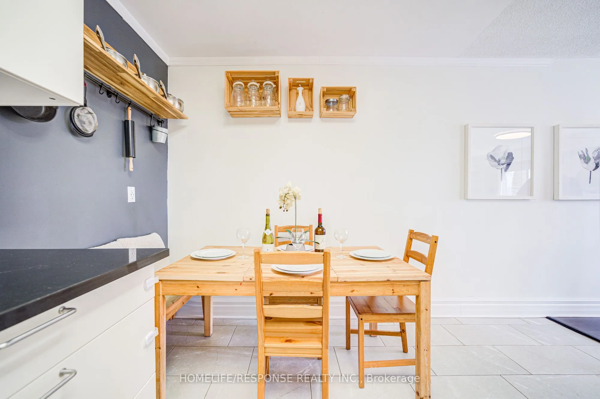 21 DAWSON Crescent, #21
