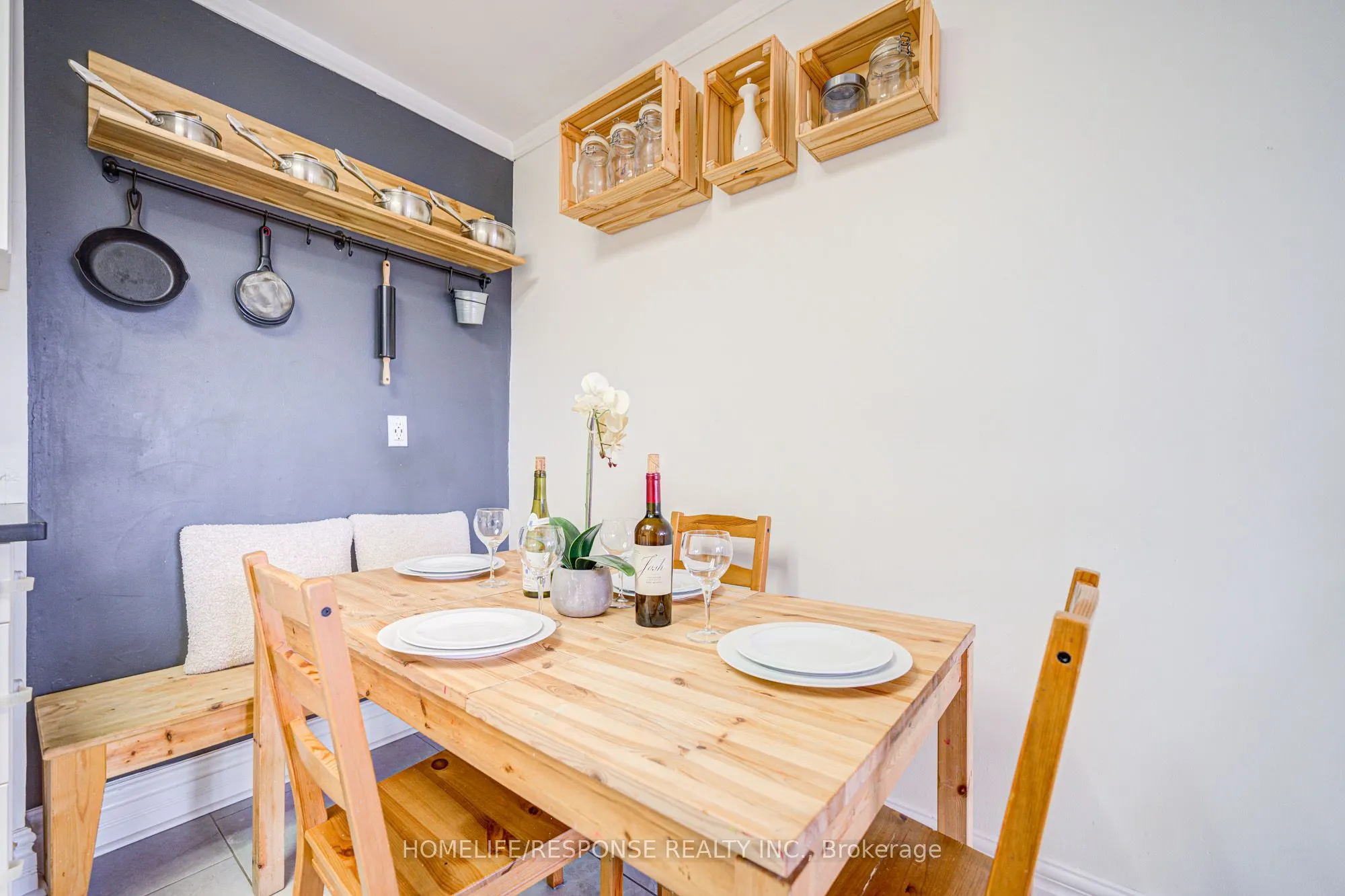 21 DAWSON Crescent, #21
