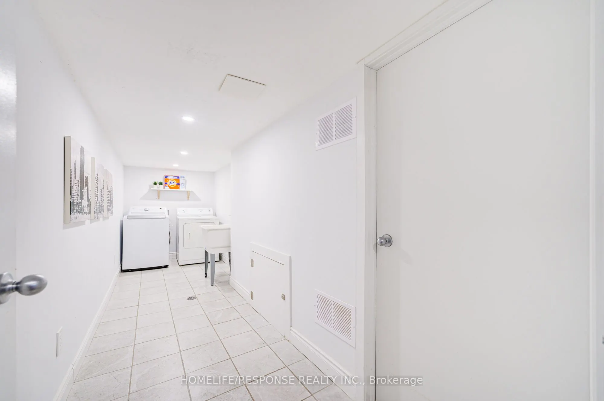 21 DAWSON Crescent, #21