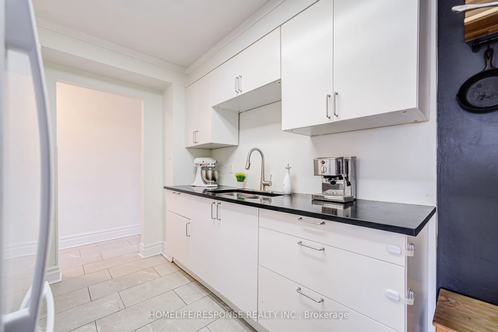 21 DAWSON Crescent, #21