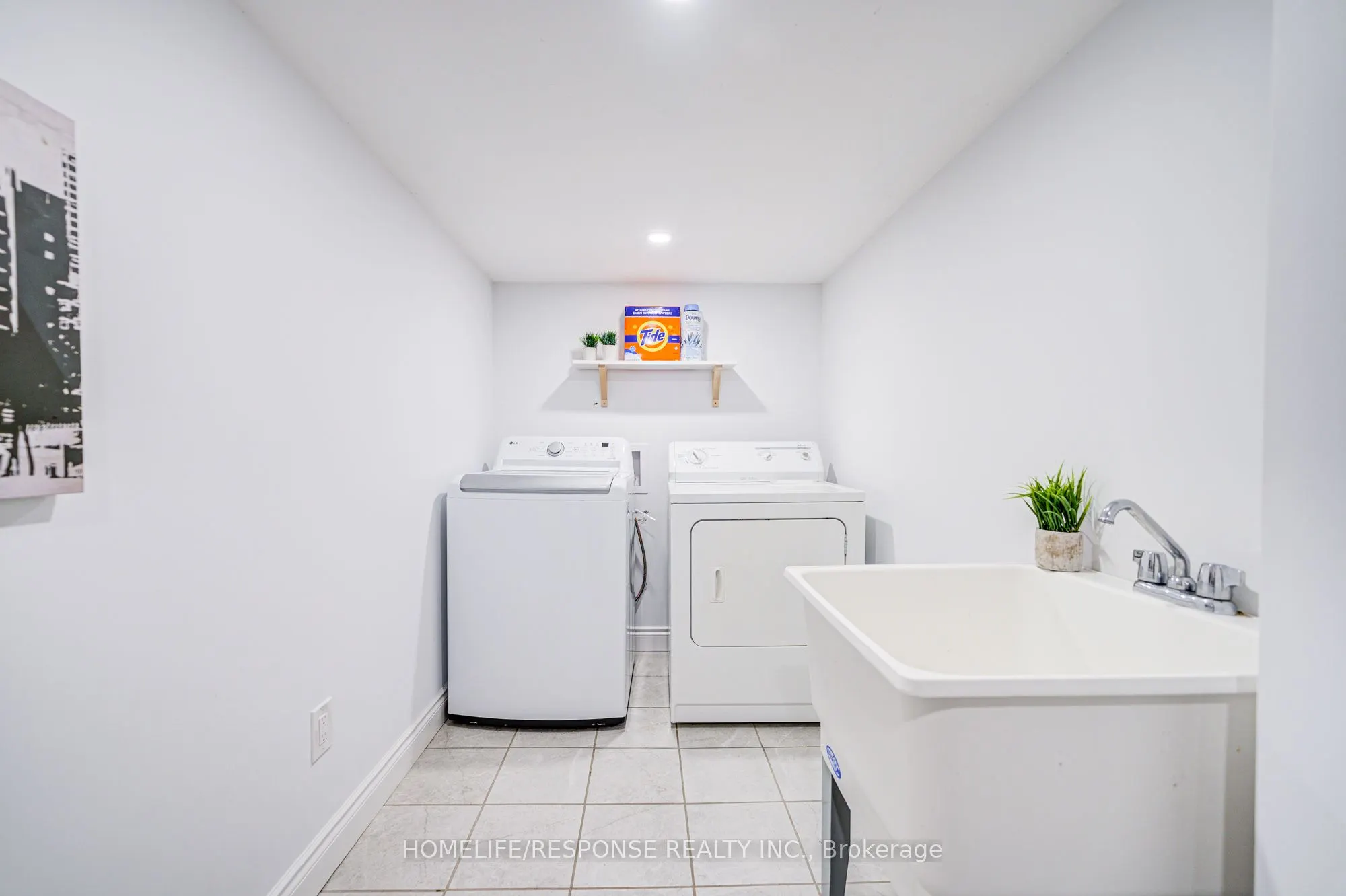 21 DAWSON Crescent, #21