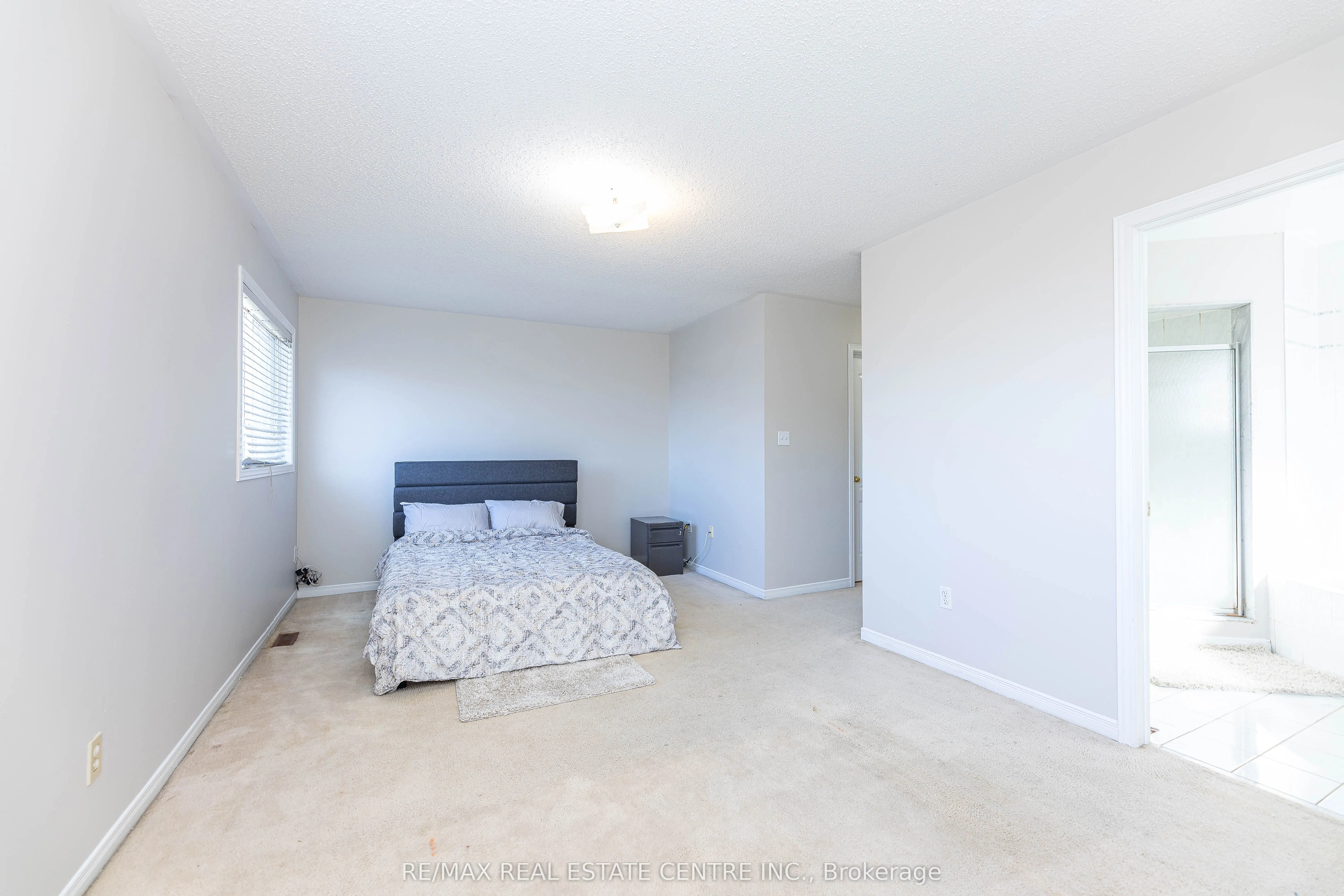 48 Zia Dodda Crescent