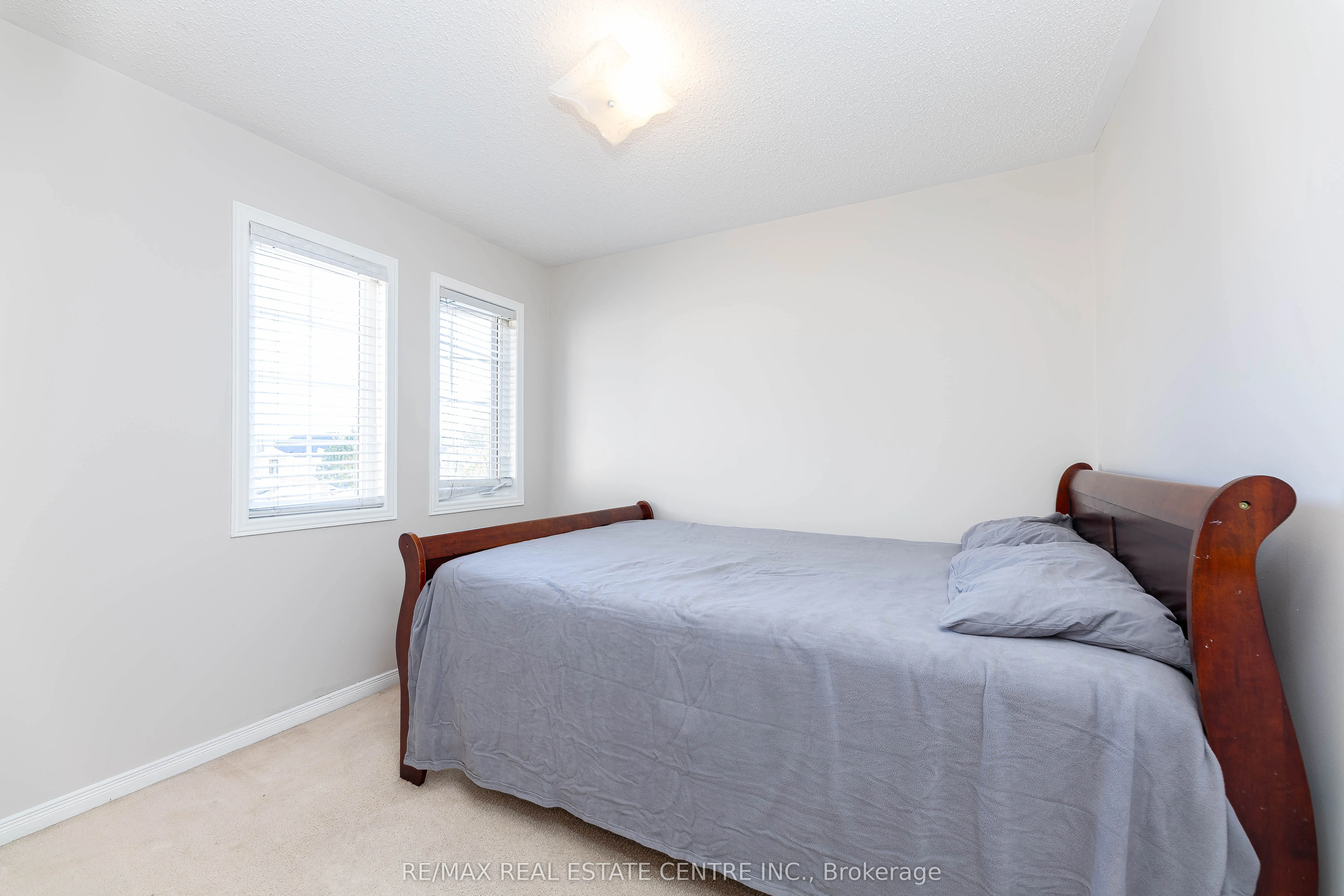 48 Zia Dodda Crescent