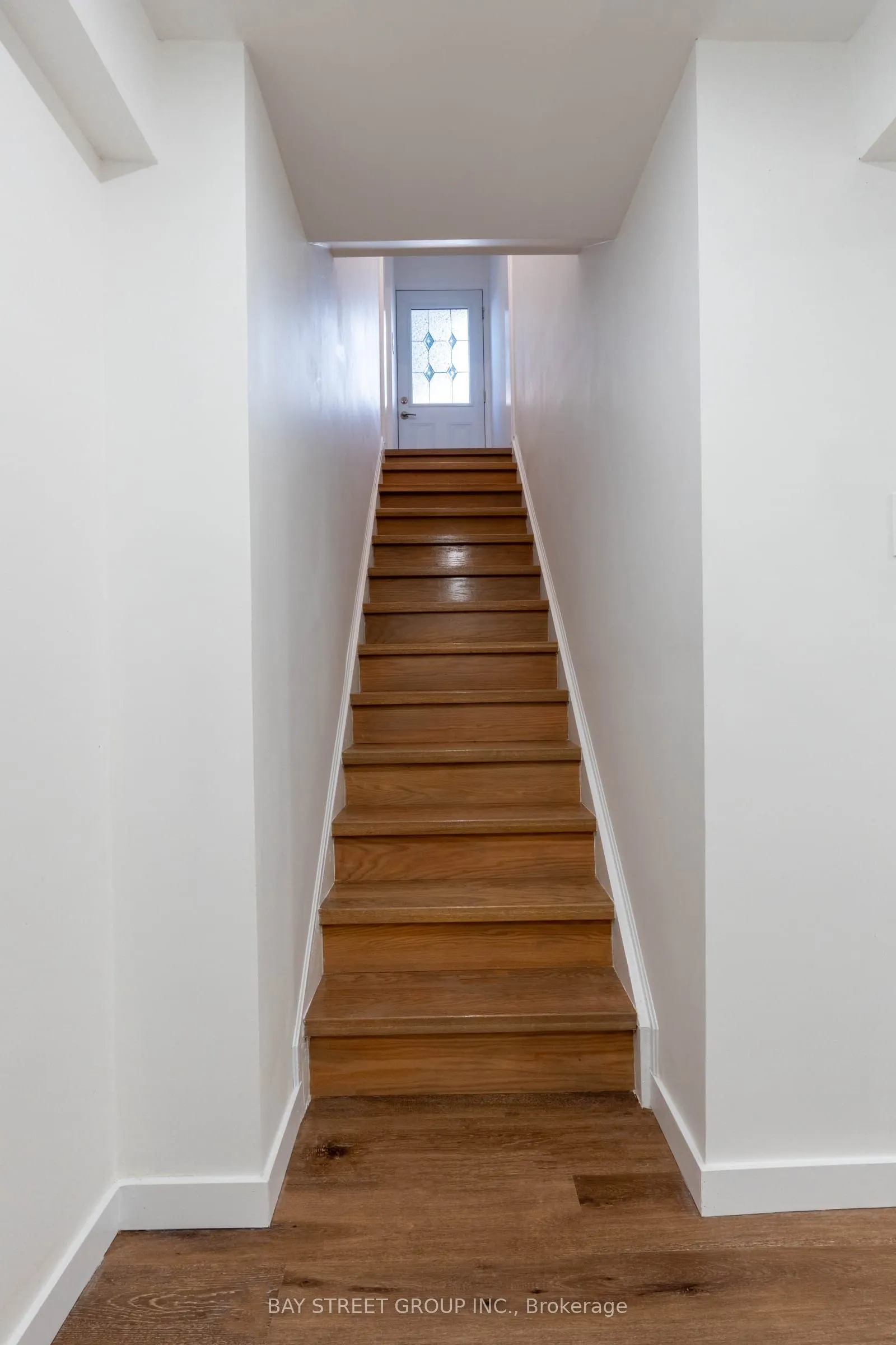2662 Kinnerton Crescent, #Unit A