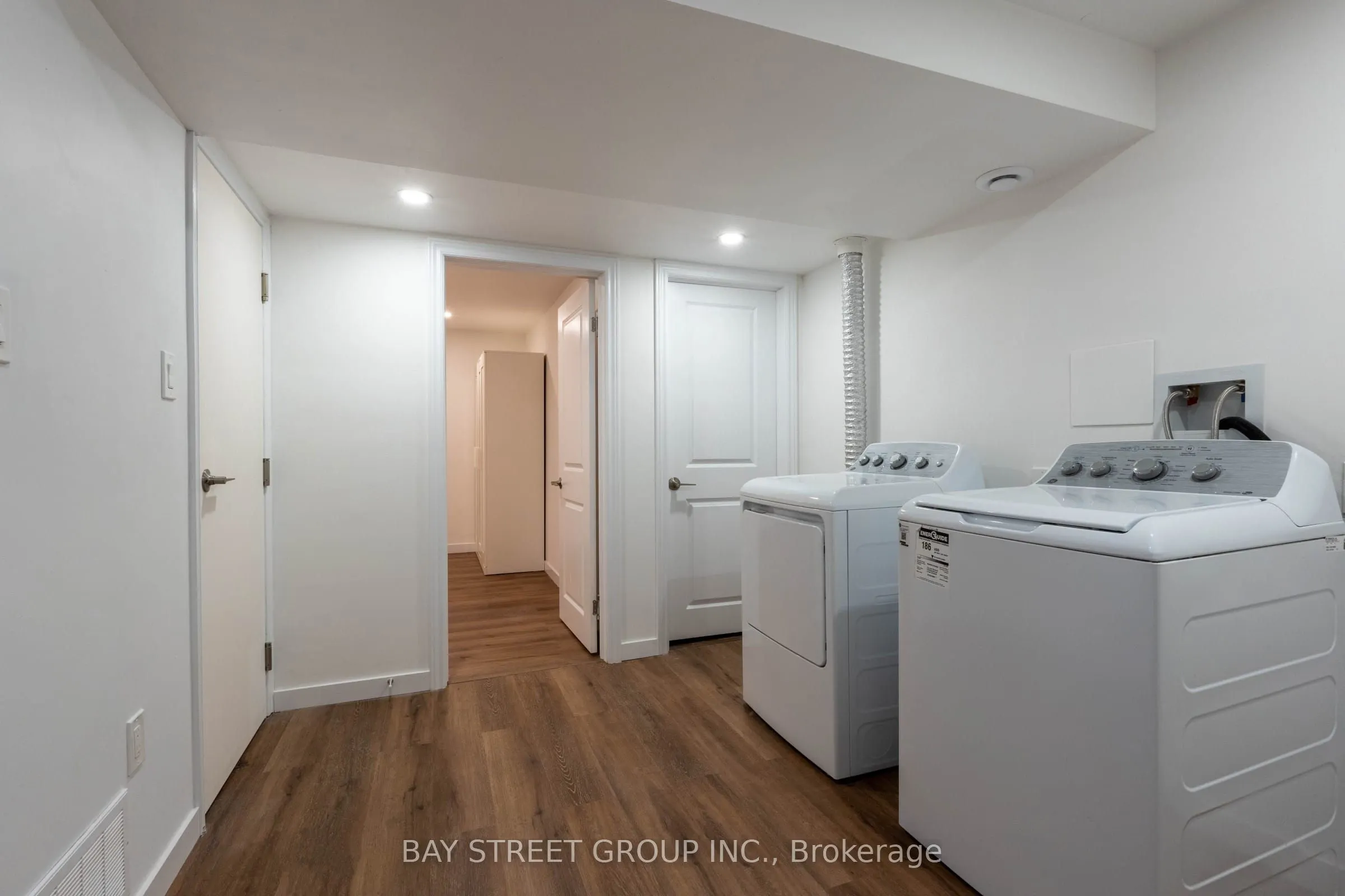 2662 Kinnerton Crescent, #Unit A