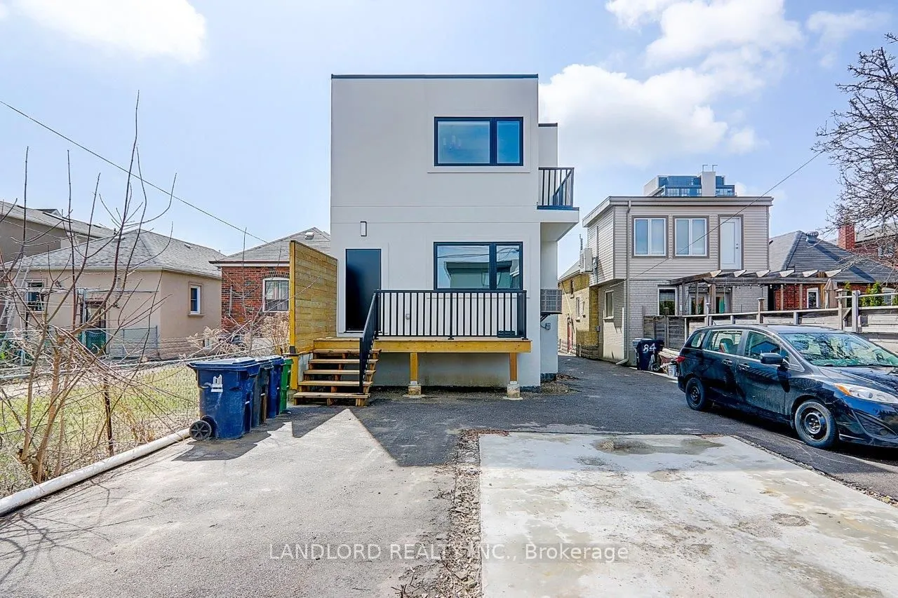 82 Livingstone Avenue, #Upper
