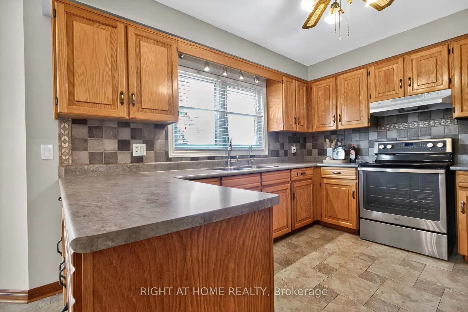 4433 Sedgefield Road