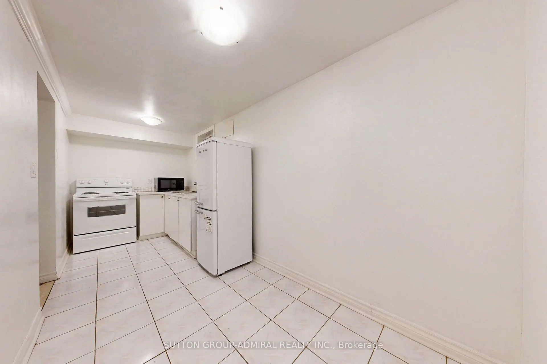 1517 Elm Road, #3