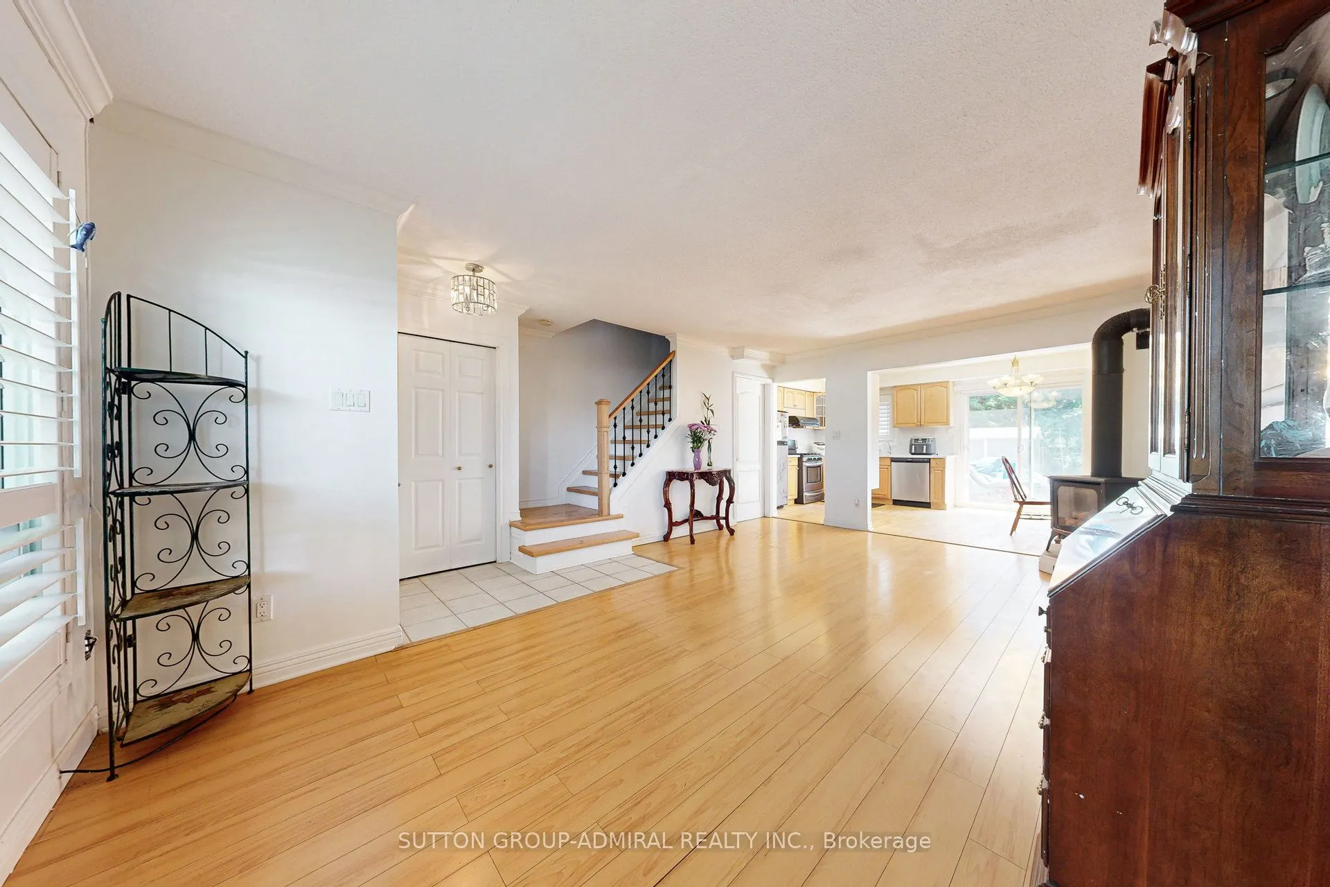 1517 Elm Road, #3