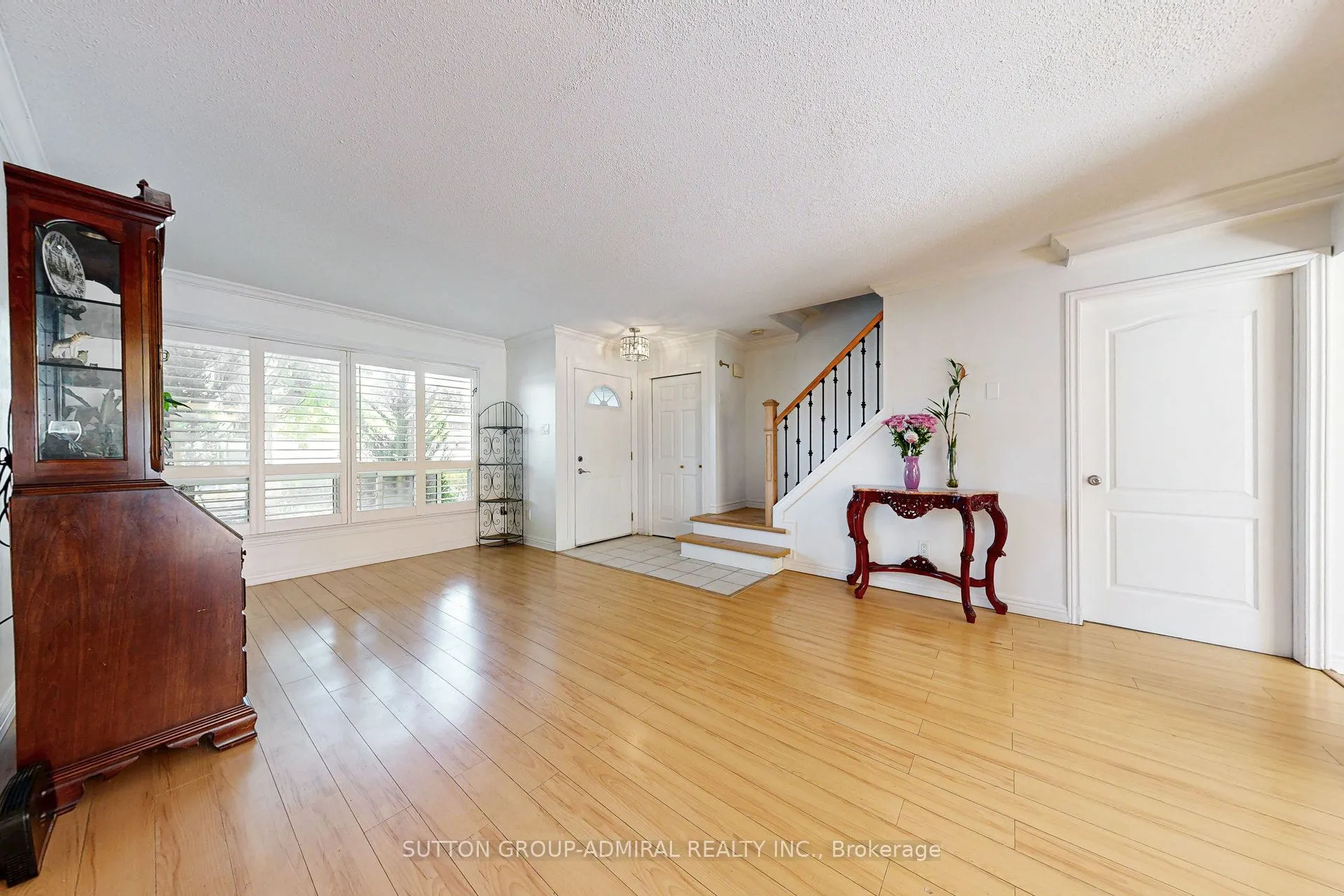 1517 Elm Road, #3
