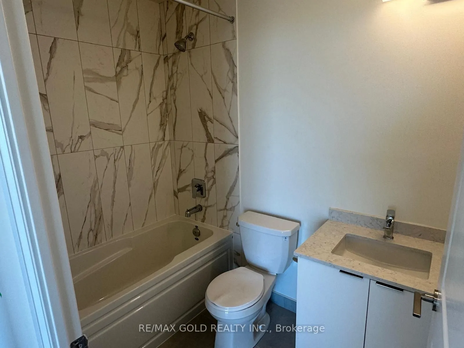 15 Watergarden Drive, #3701