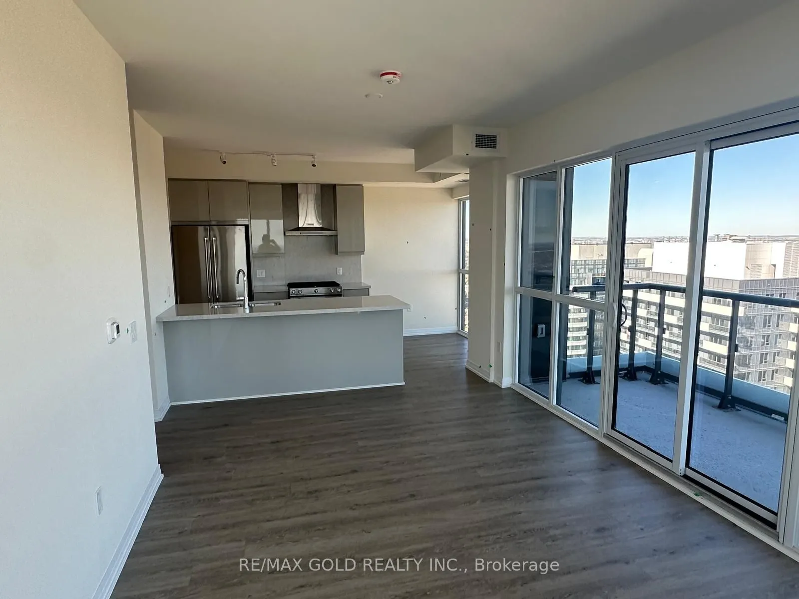 15 Watergarden Drive, #3701