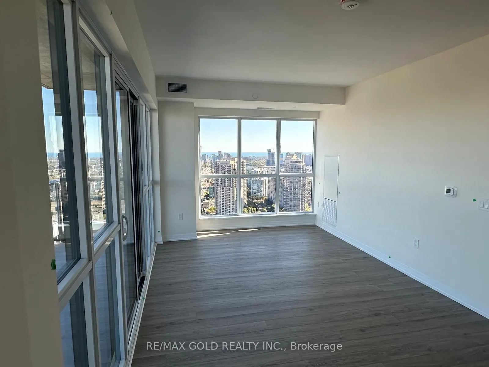 15 Watergarden Drive, #3701