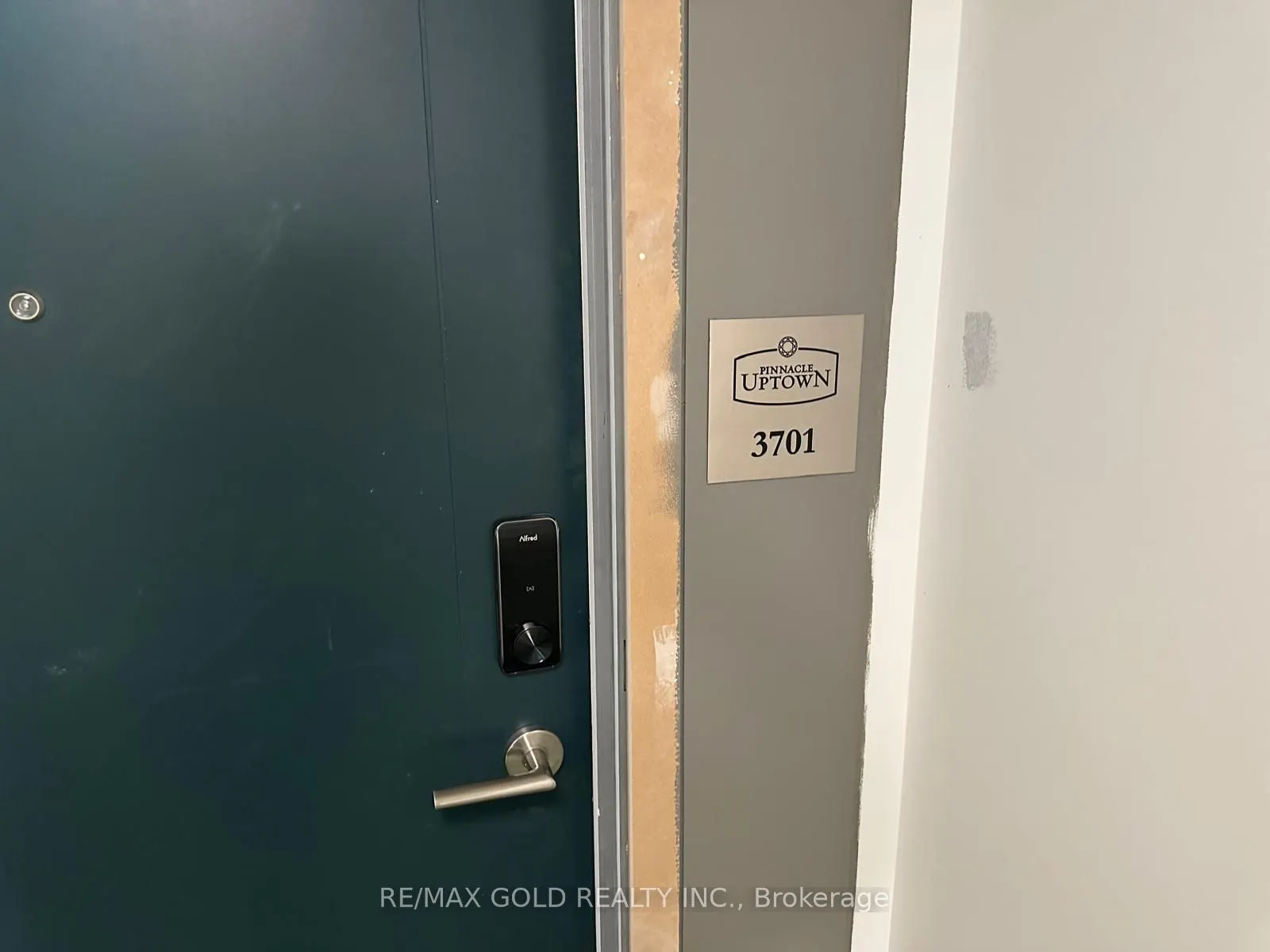 15 Watergarden Drive, #3701