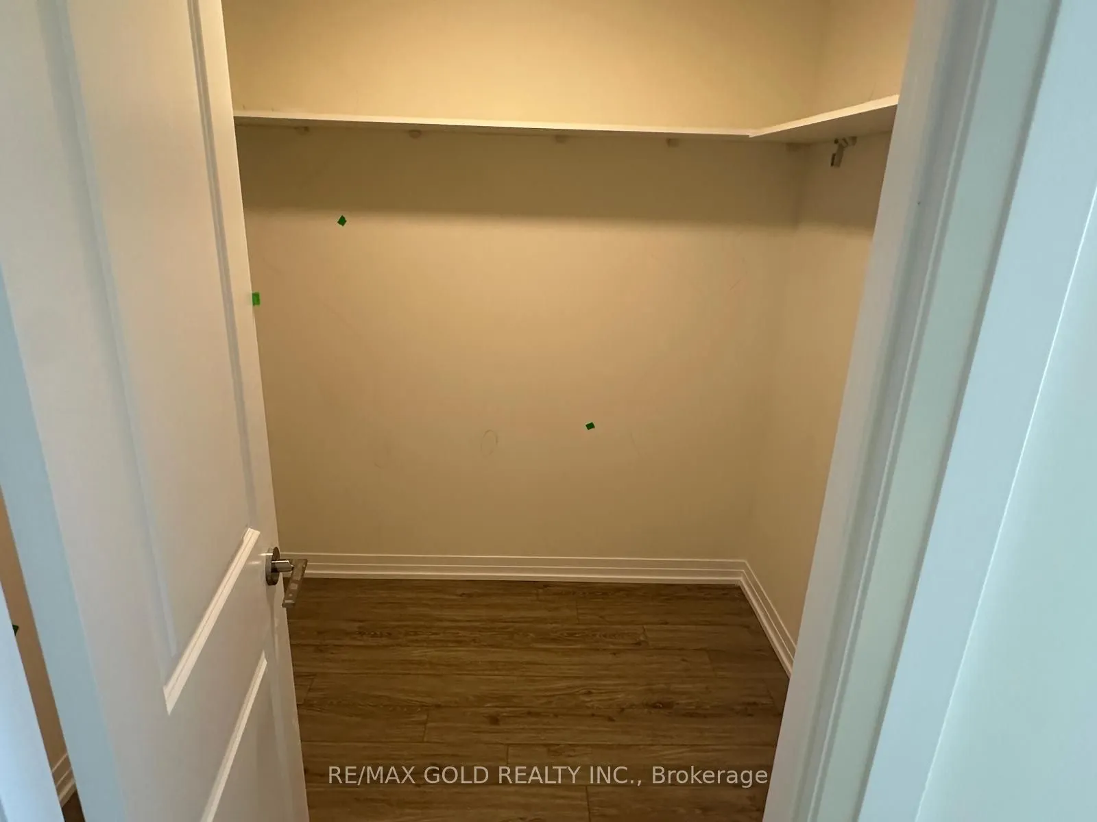 15 Watergarden Drive, #3701
