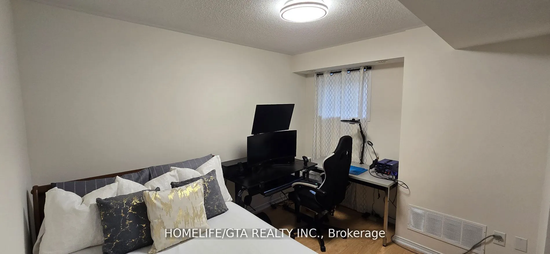 157 Isaac Devins Boulevard, #3