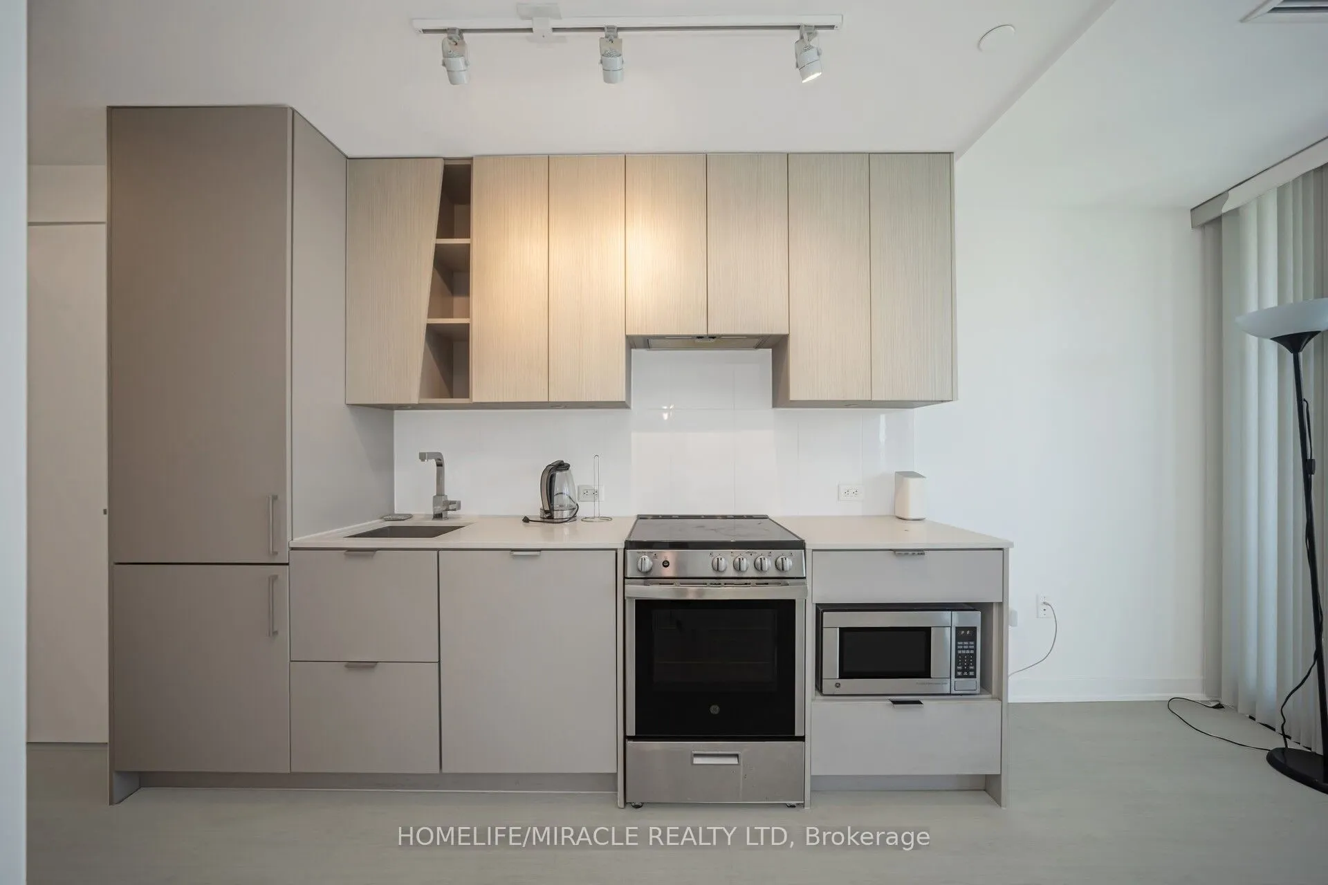 3883 Quartz Road, #1002