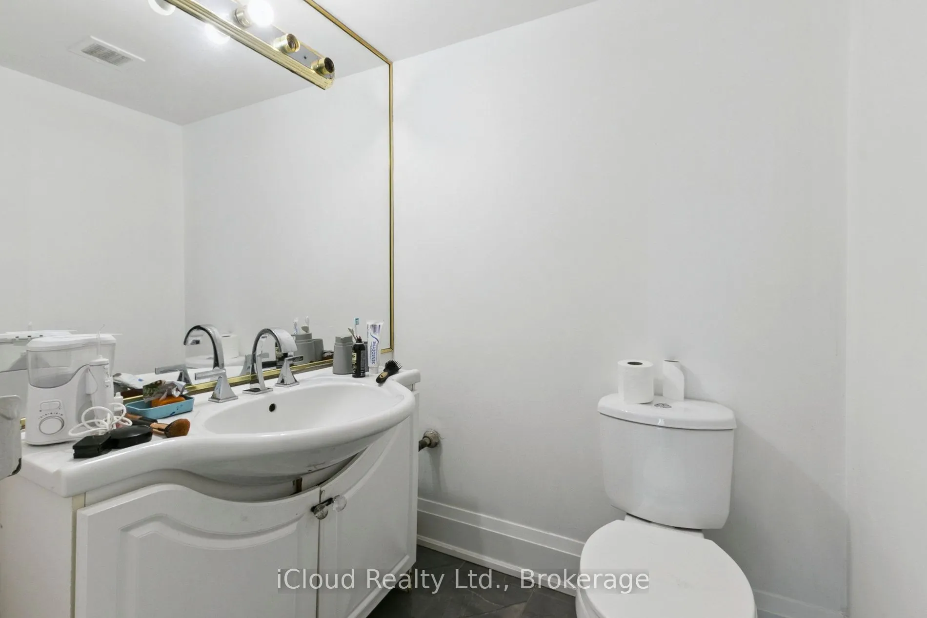 238 Albion Road, #1108