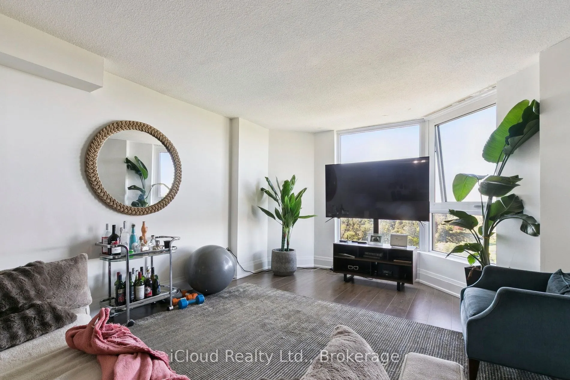 238 Albion Road, #1108