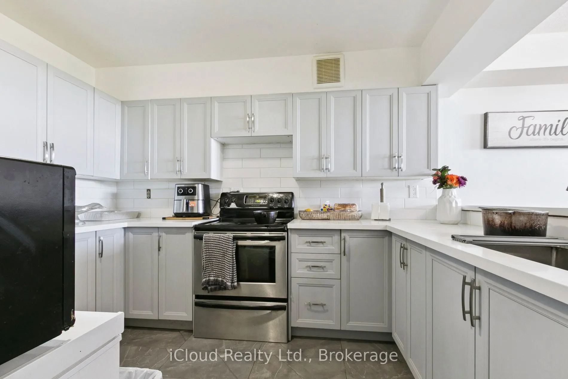 238 Albion Road, #1108