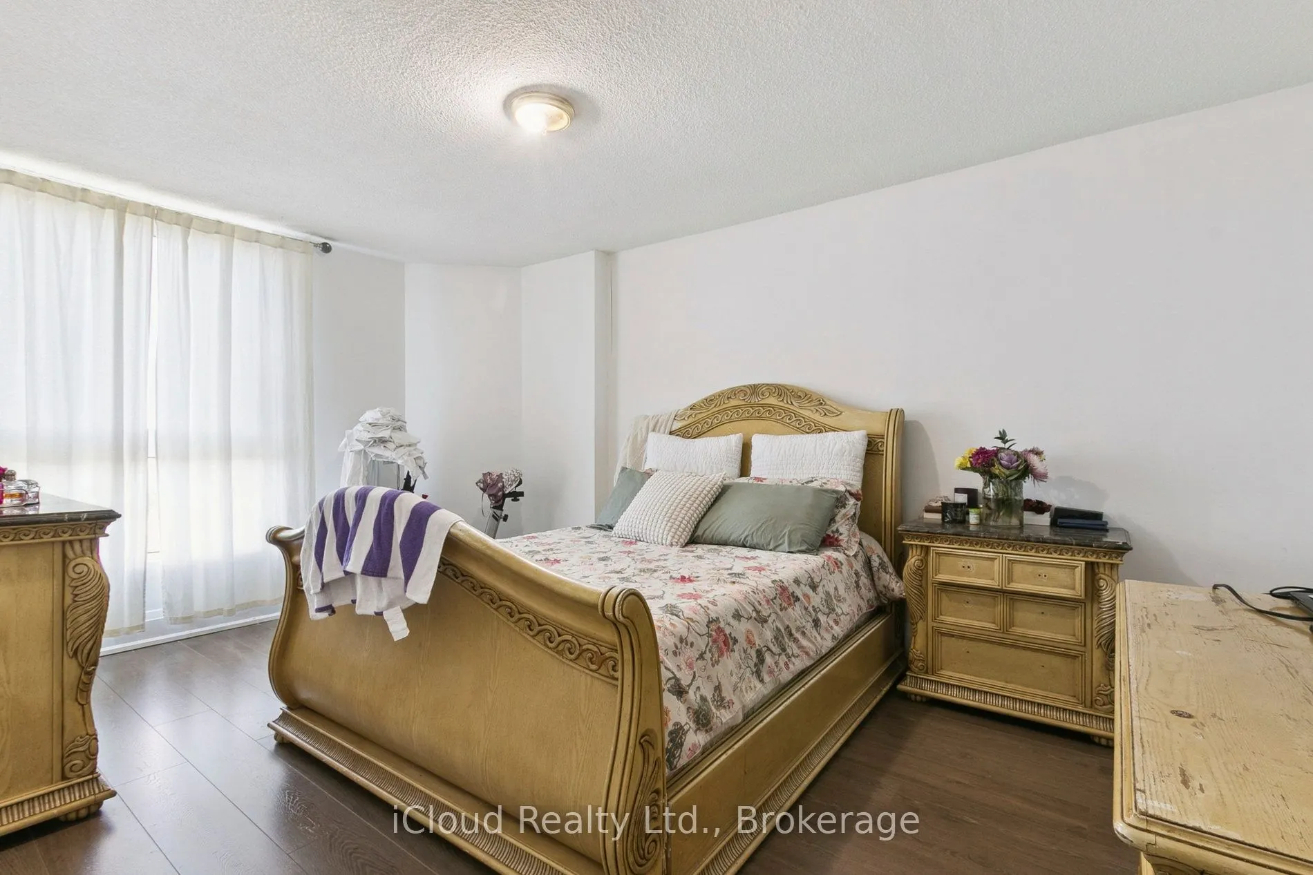 238 Albion Road, #1108