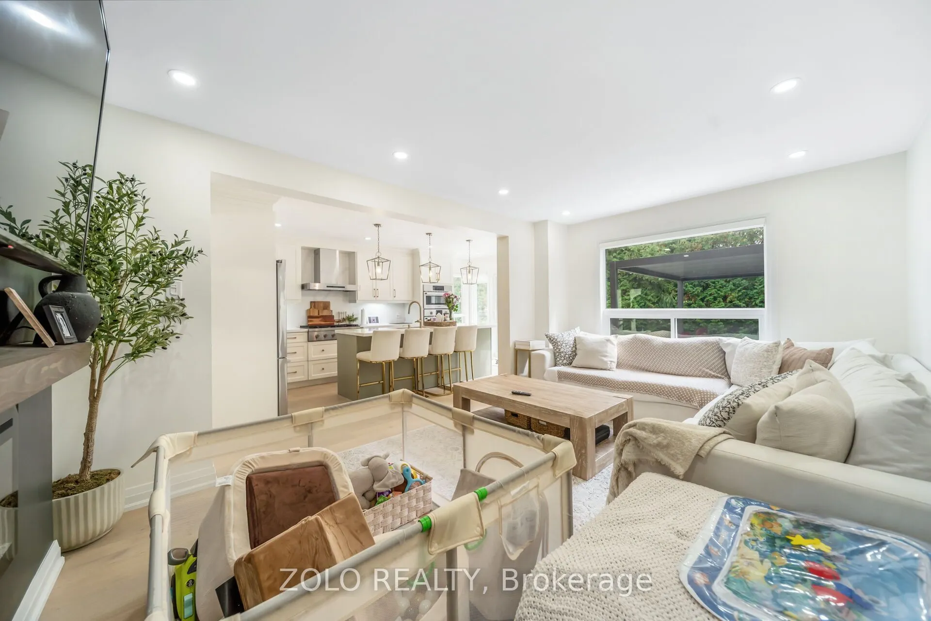 13 Ivan Avenue