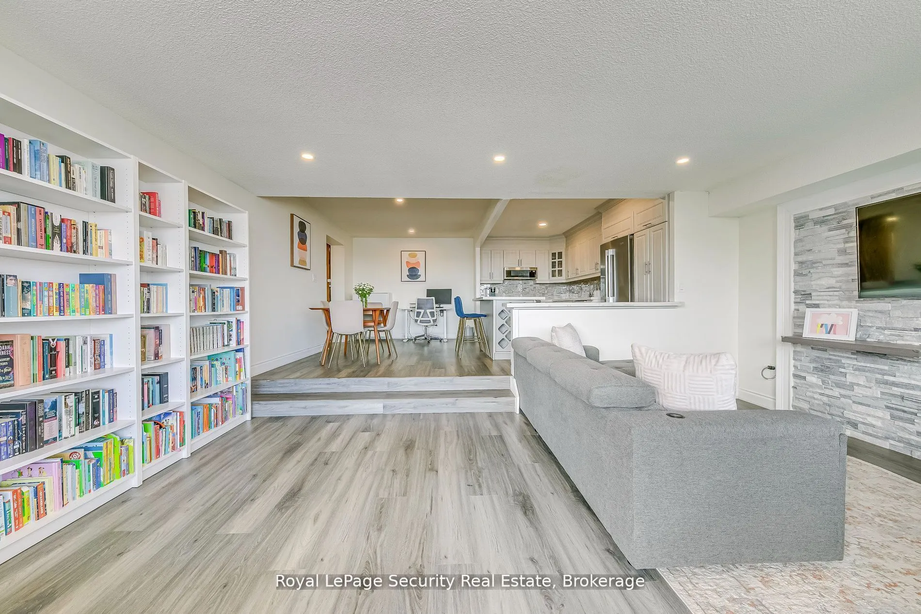 260 Scarlett Road, #2005