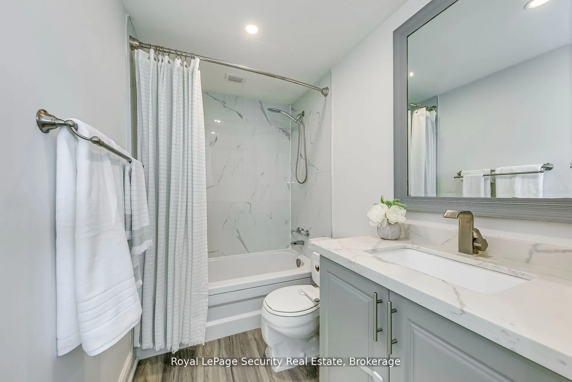 260 Scarlett Road, #2005