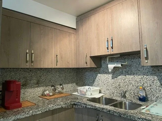 328 Caledonia Road, #Lower