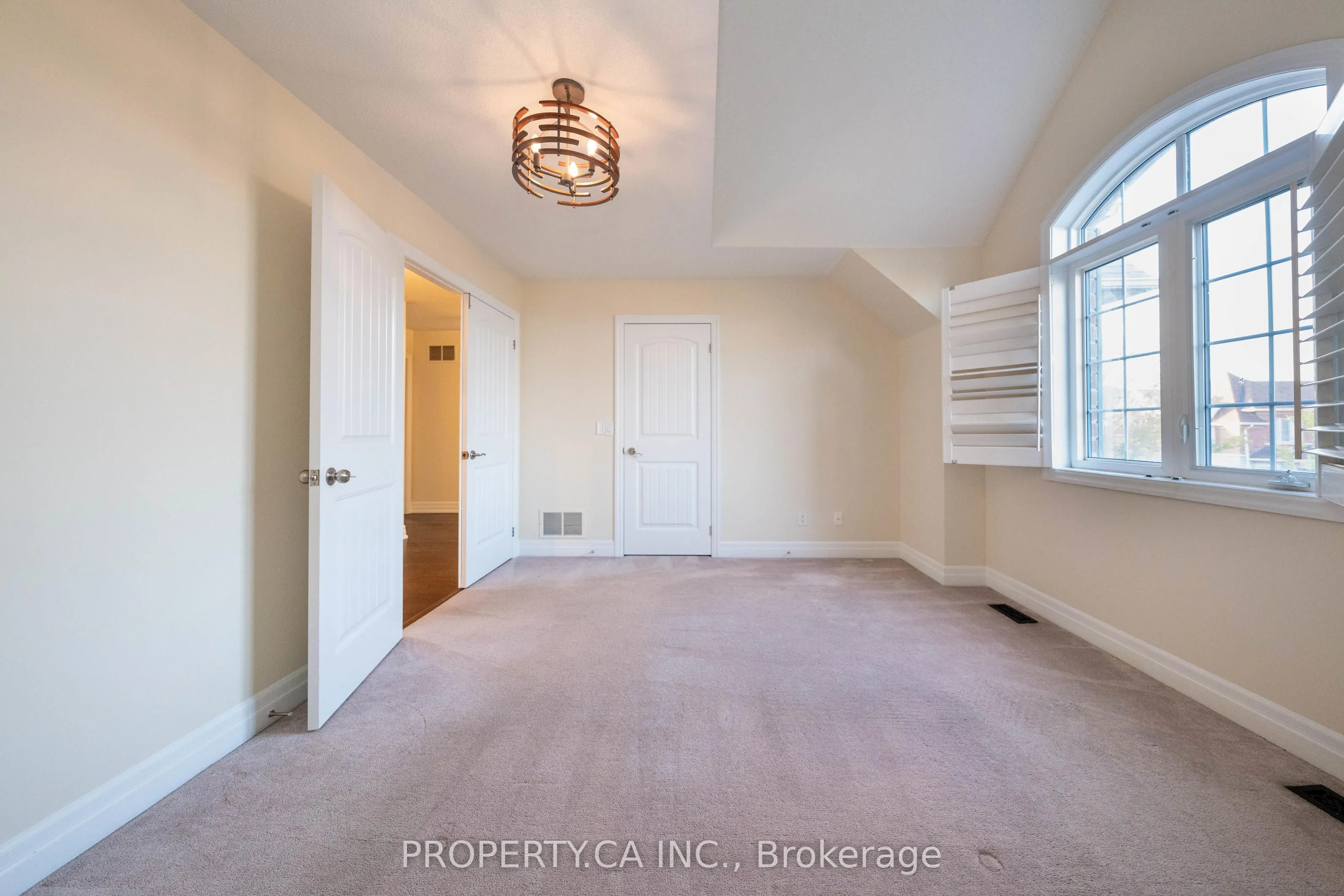 36 Bardoe Crescent