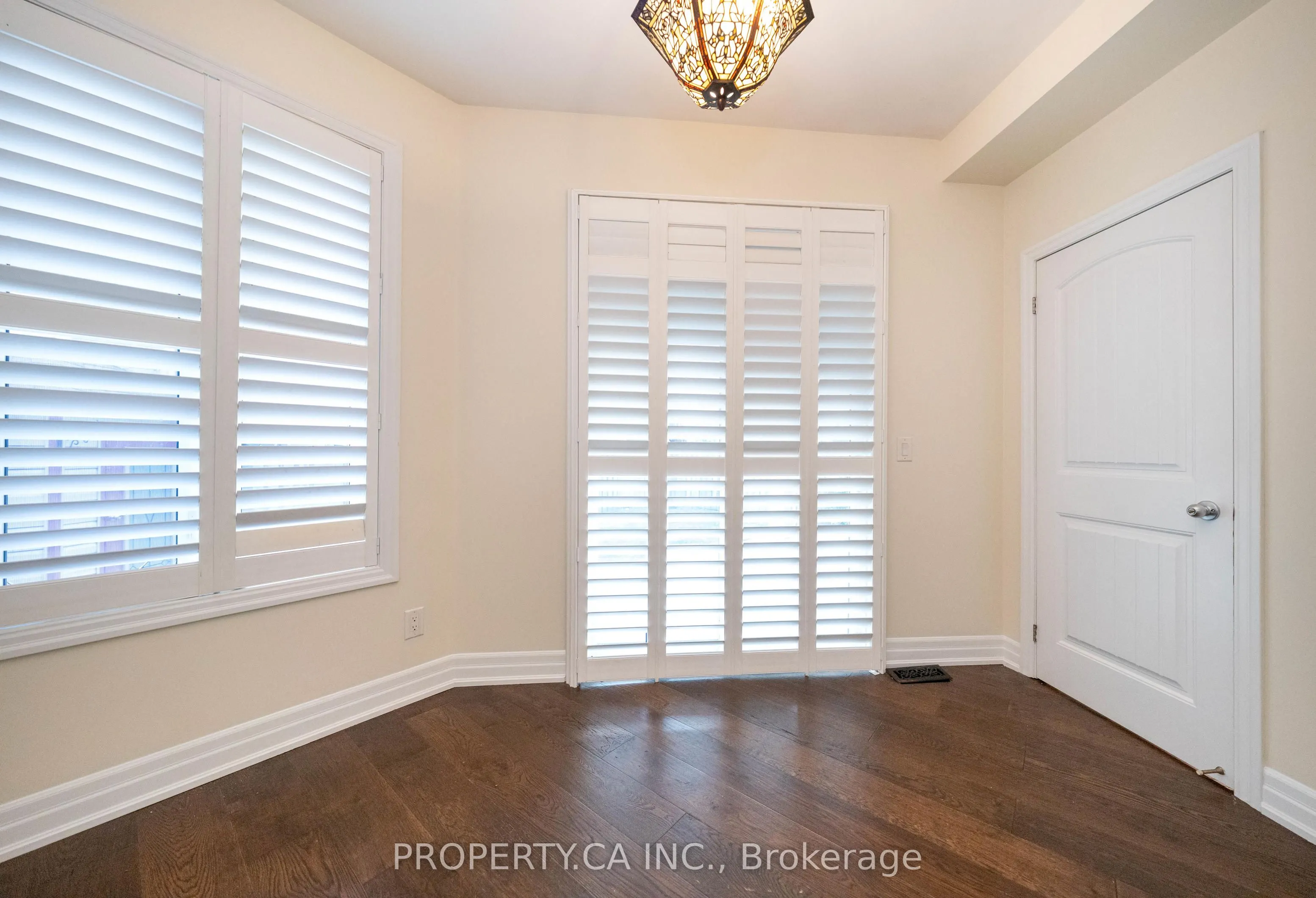 36 Bardoe Crescent