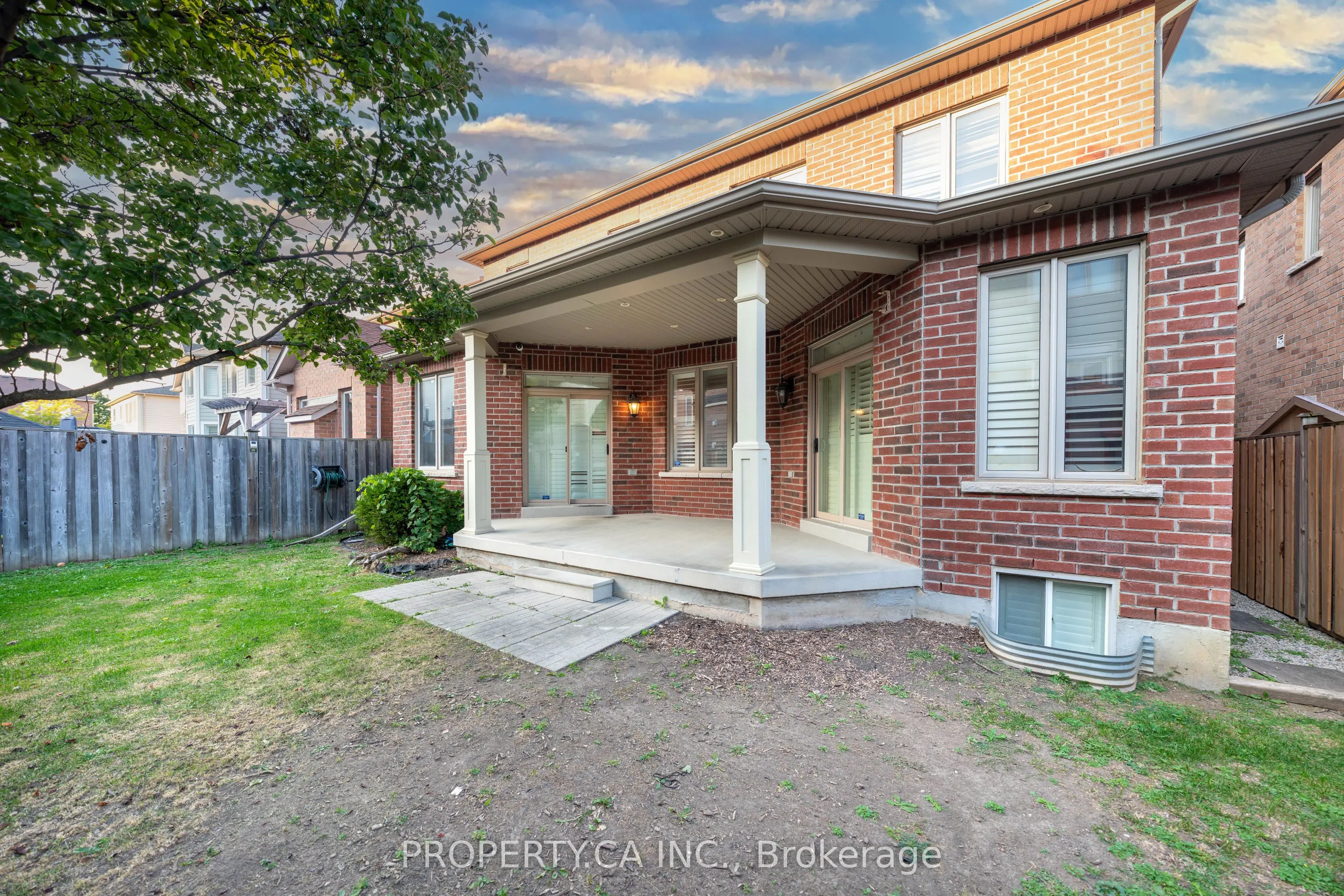 36 Bardoe Crescent
