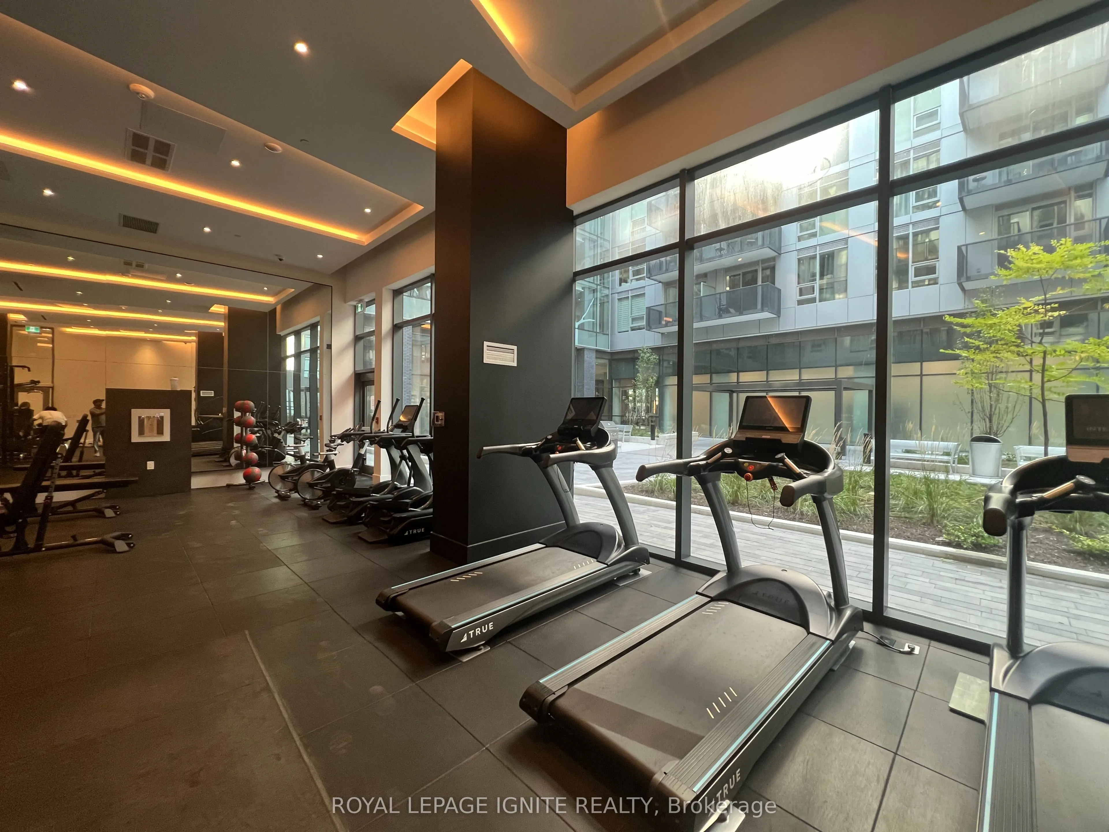 2450 Old Bronte Road, #518