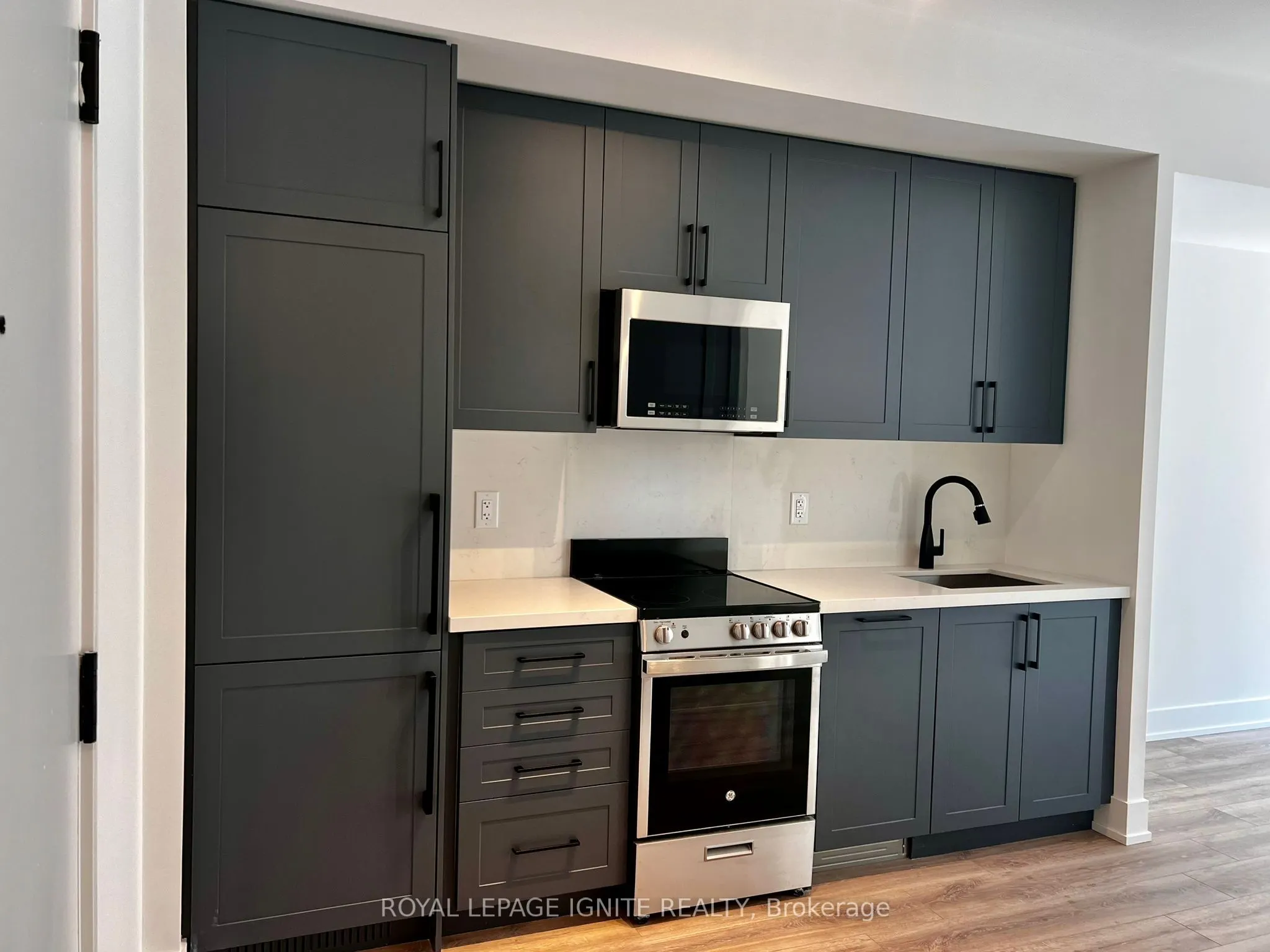 2450 Old Bronte Road, #518