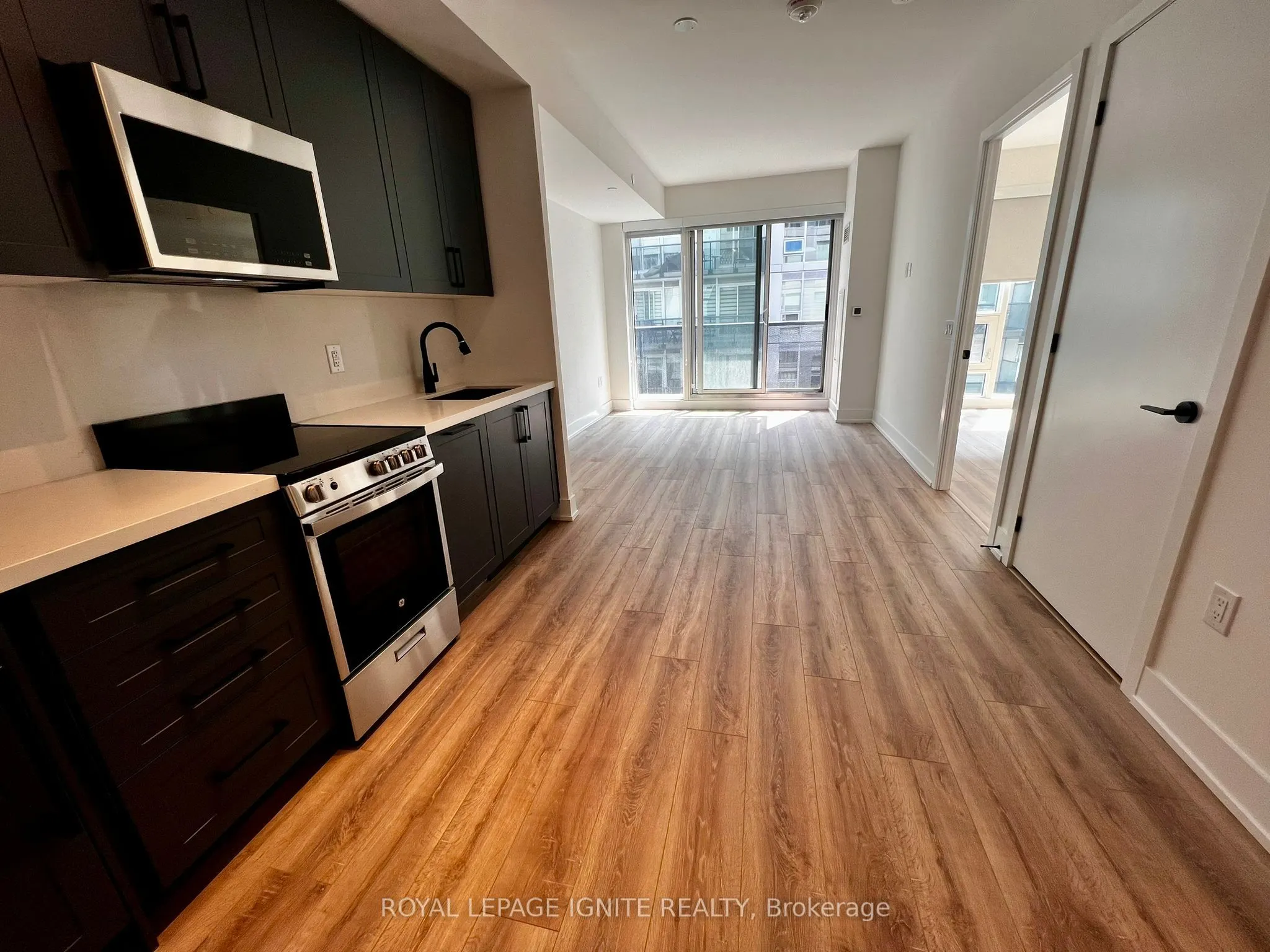 2450 Old Bronte Road, #518