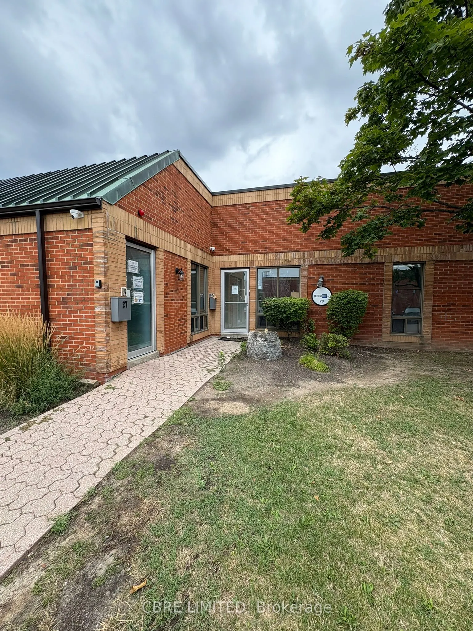 1200 Aerowood Drive, #Unit 28
